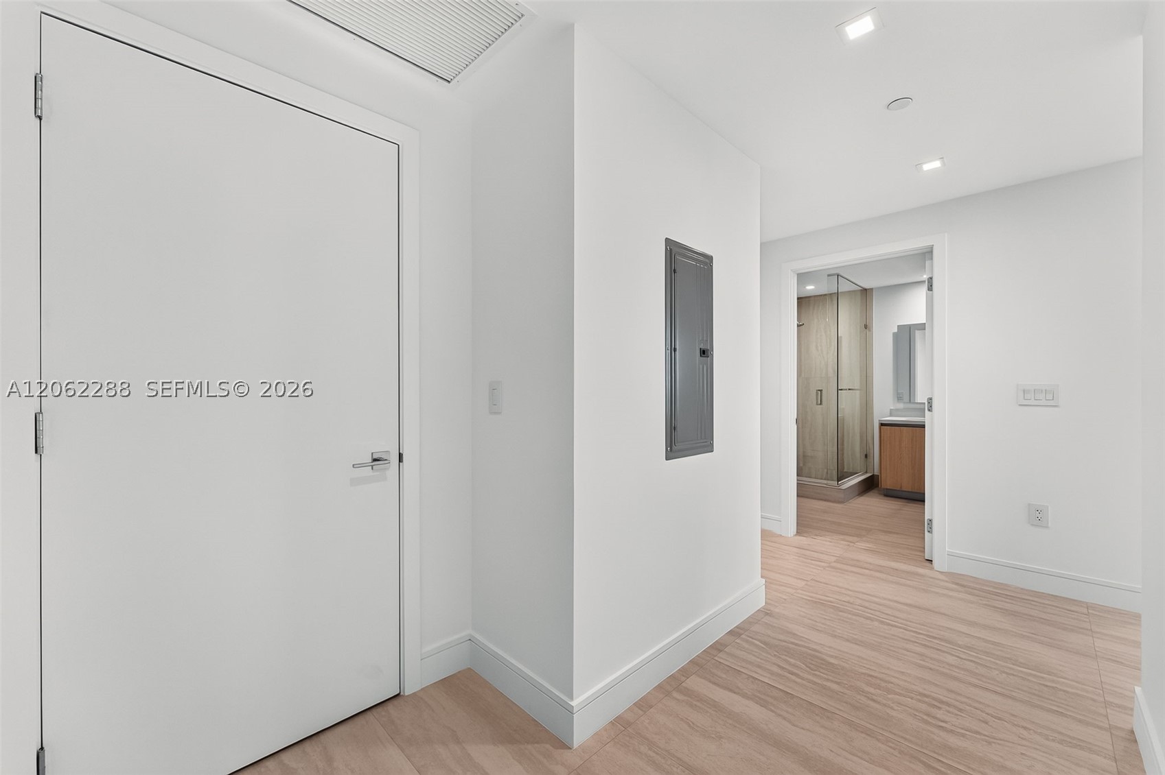 2411 Laguna Circle #2011, North Miami FL 33181