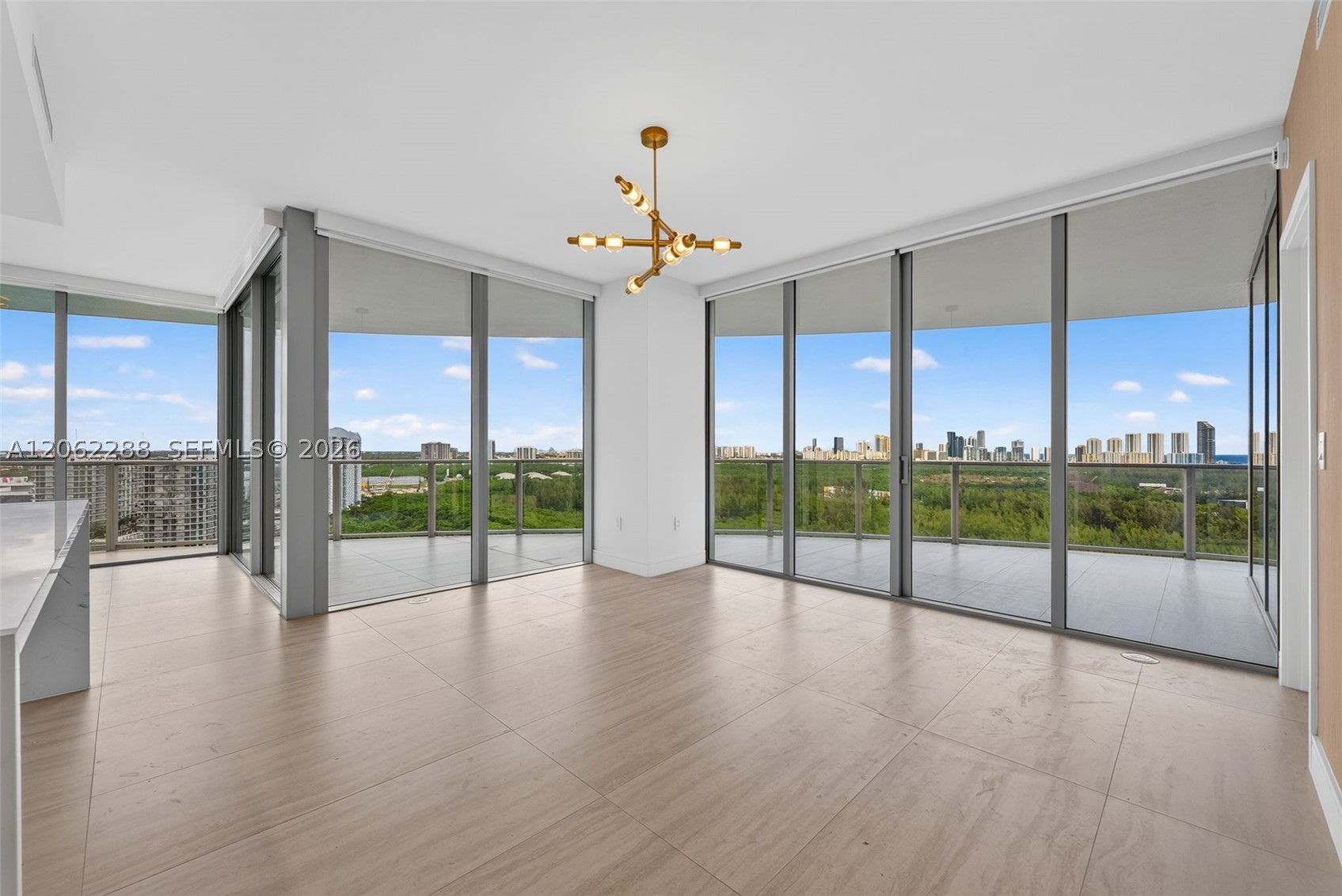 2411 Laguna Circle #2011, North Miami FL 33181