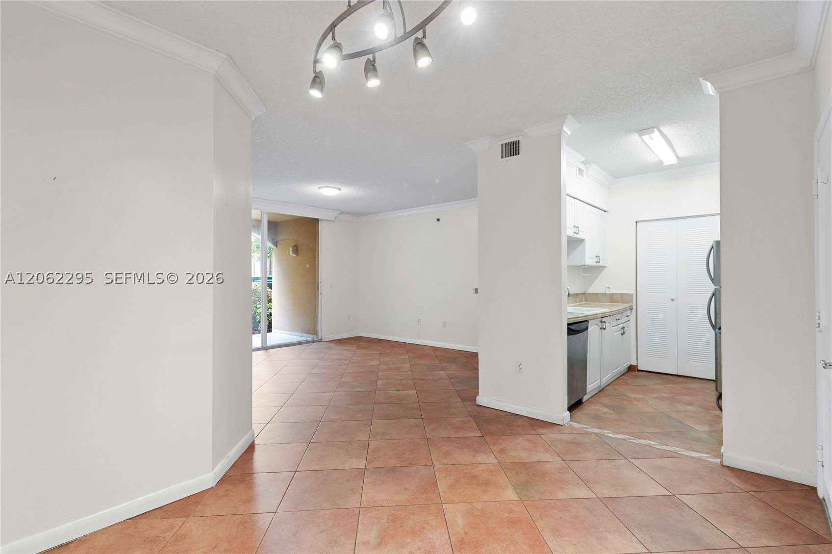 19701 E Country Club Dr #5105, Aventura FL 33180