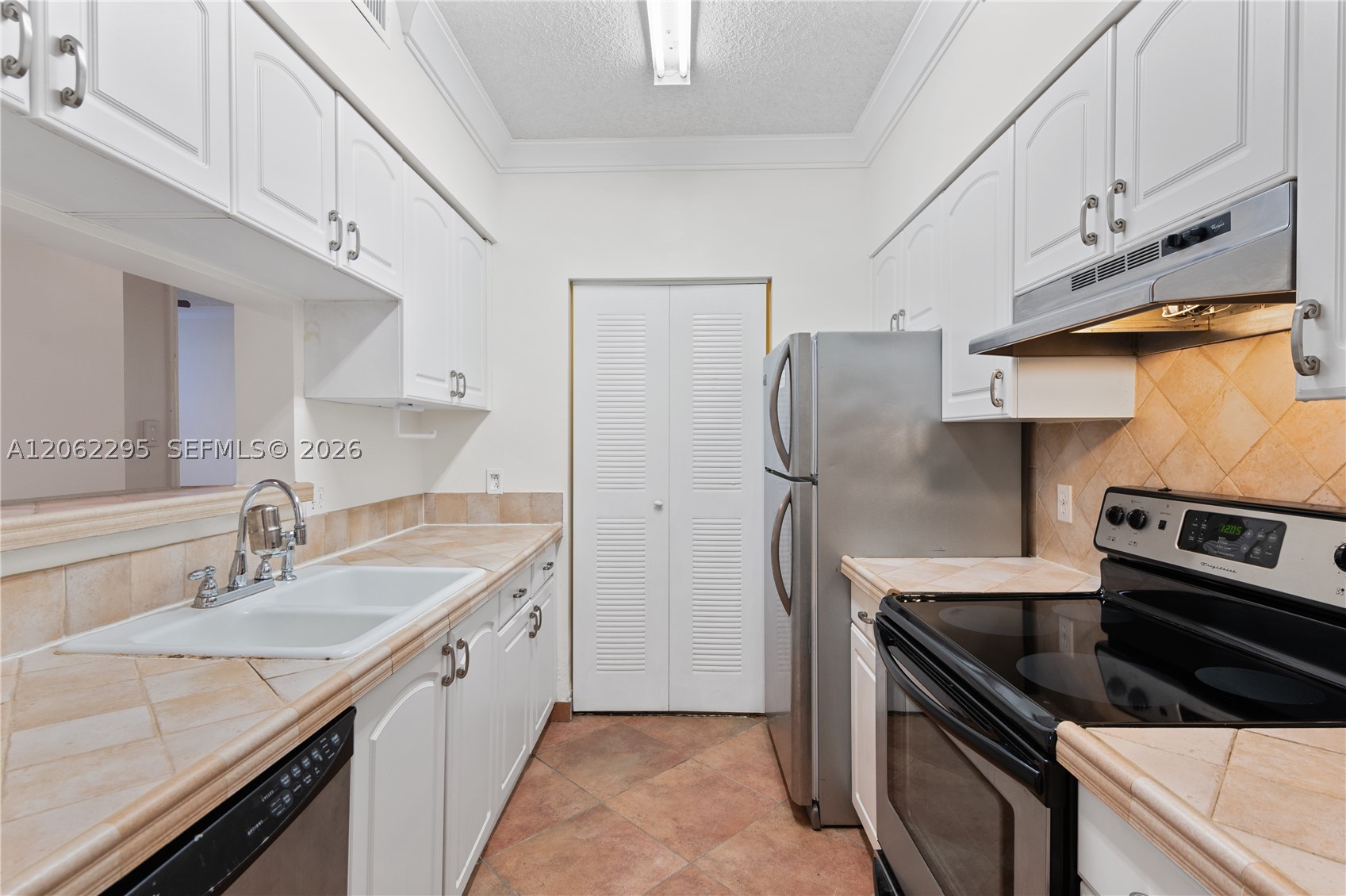 19701 E Country Club Dr #5105, Aventura FL 33180