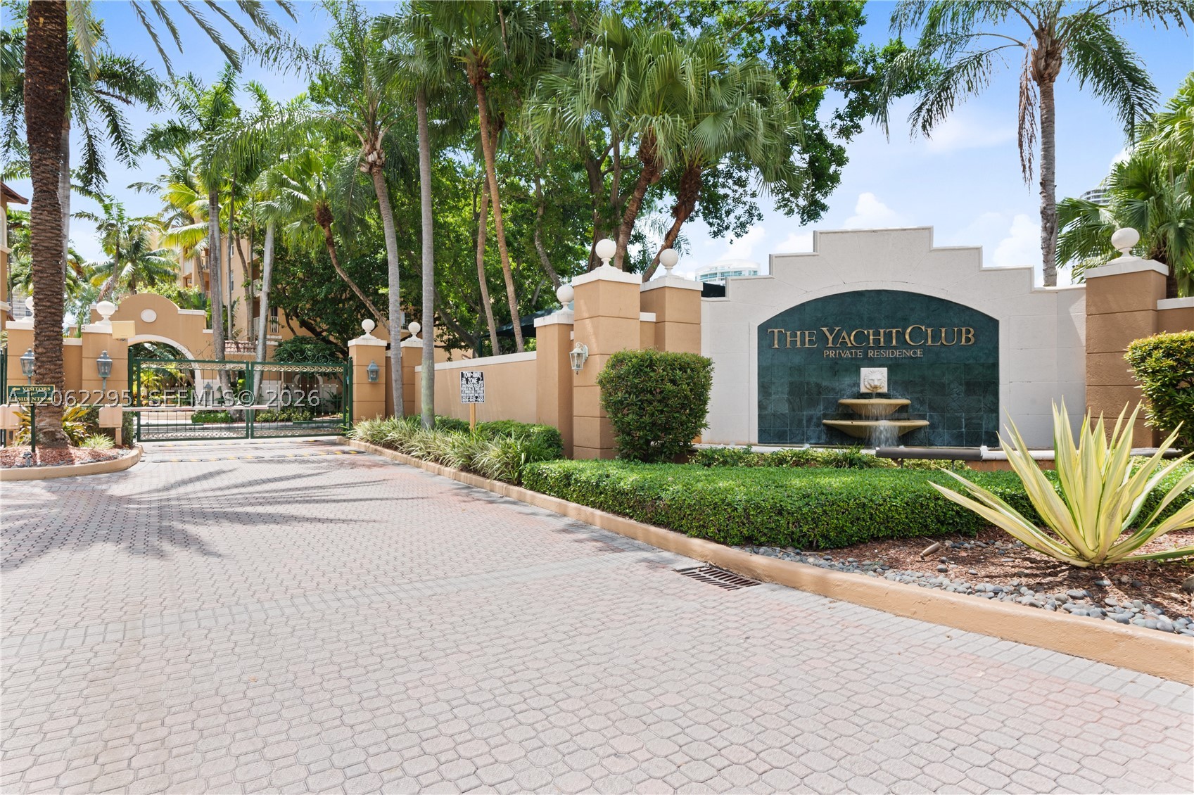19701 E Country Club Dr #5105, Aventura FL 33180