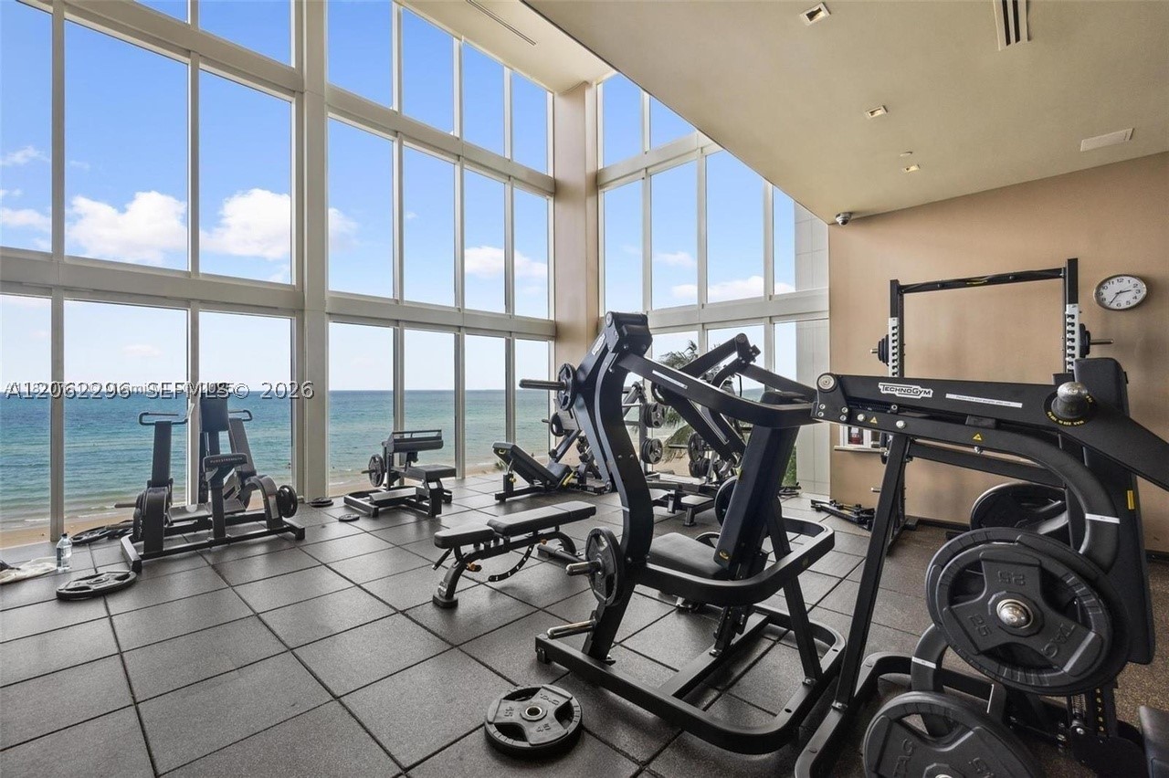 1850 S Ocean Dr #4203, Hallandale Beach FL 33009