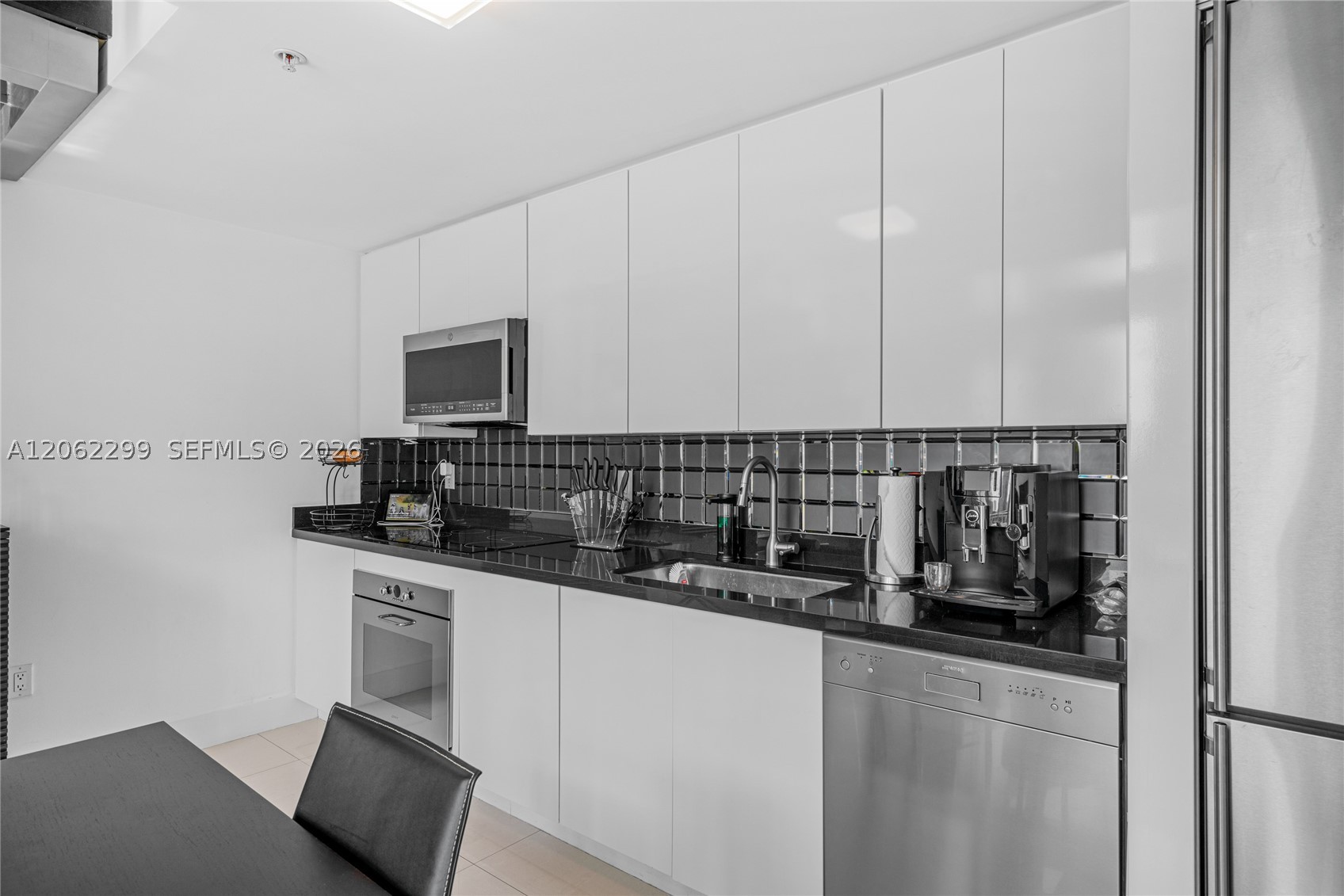 92 SW 3rd St #708, Miami FL 33130