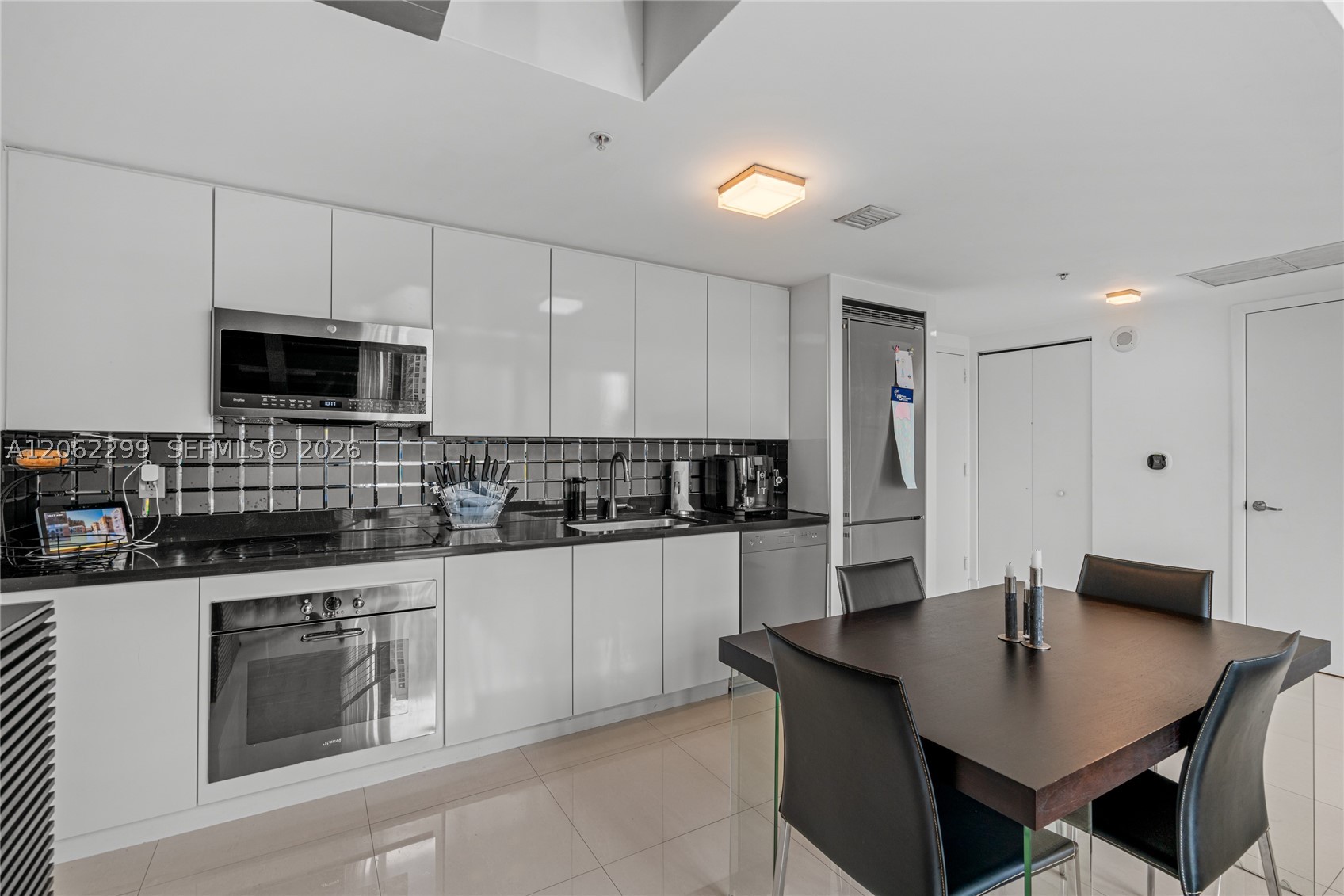 92 SW 3rd St #708, Miami FL 33130