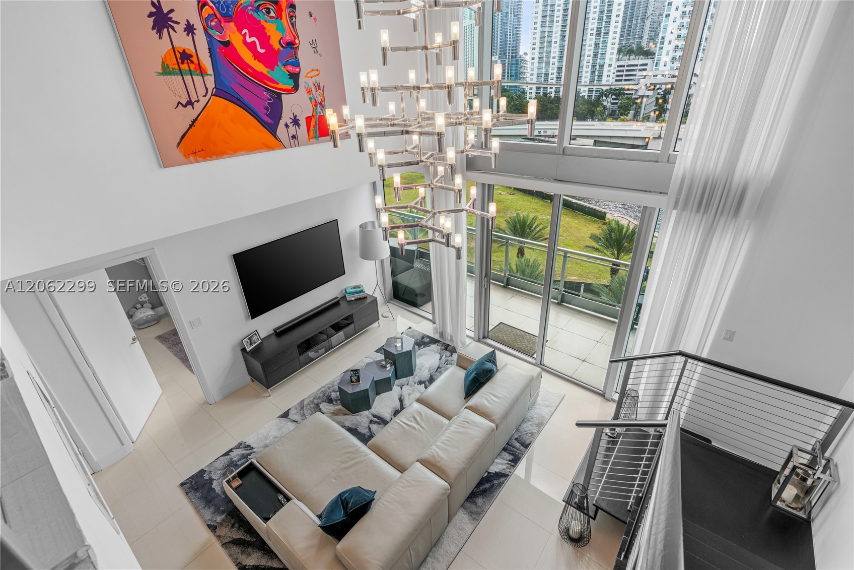 92 SW 3rd St #708, Miami FL 33130