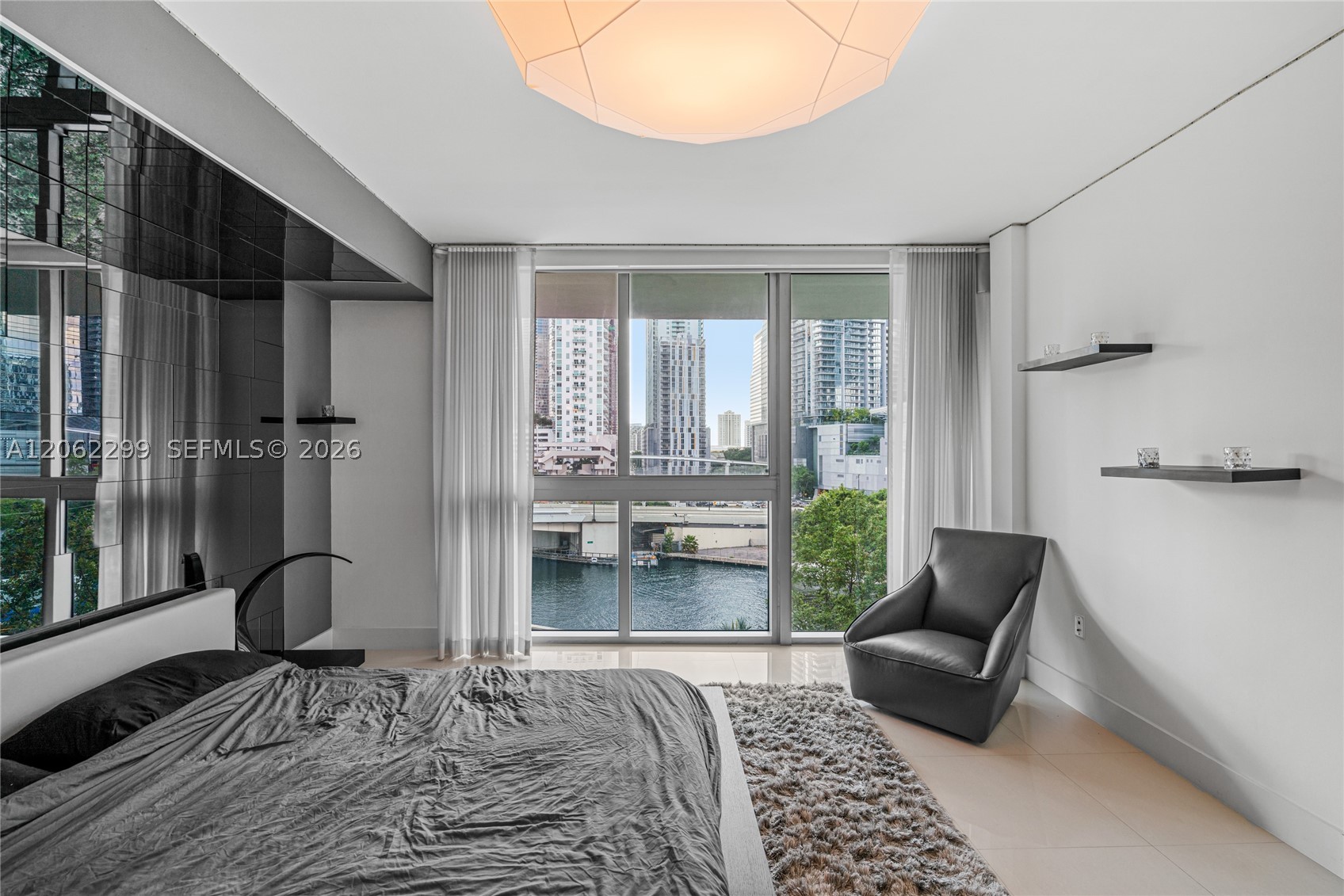 92 SW 3rd St #708, Miami FL 33130