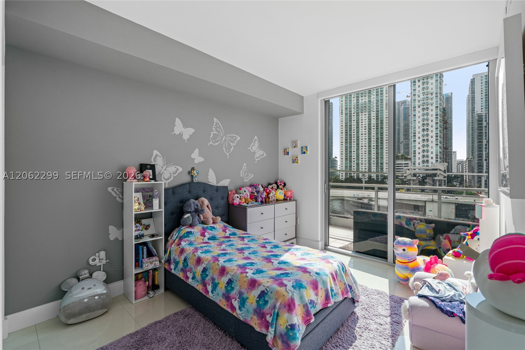 92 SW 3rd St #708, Miami FL 33130