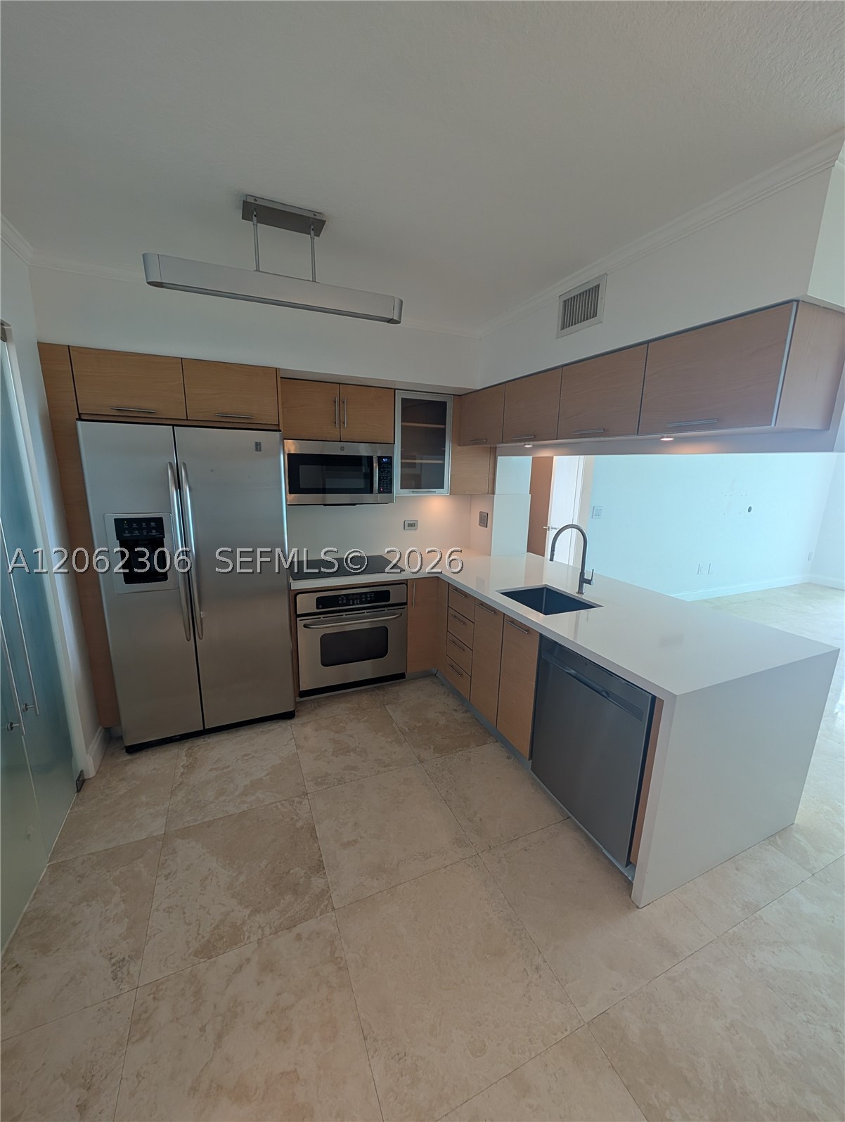 31 SE 5 #3002, Miami FL 33131