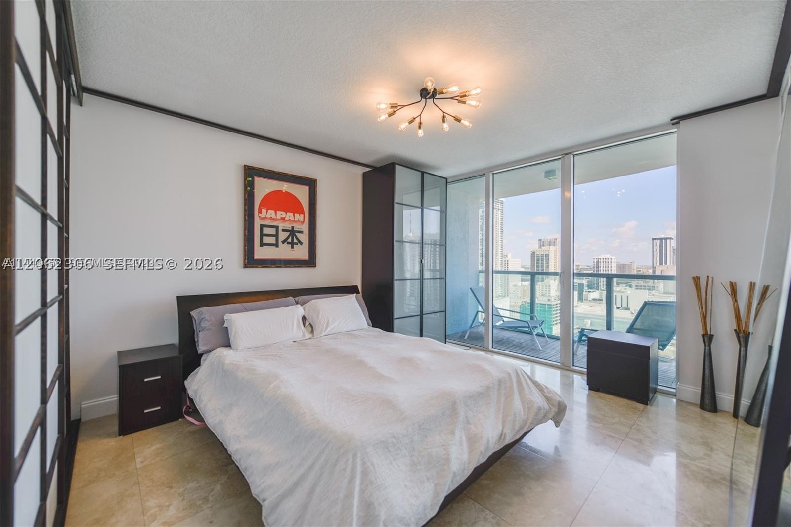 31 SE 5 #3002, Miami FL 33131