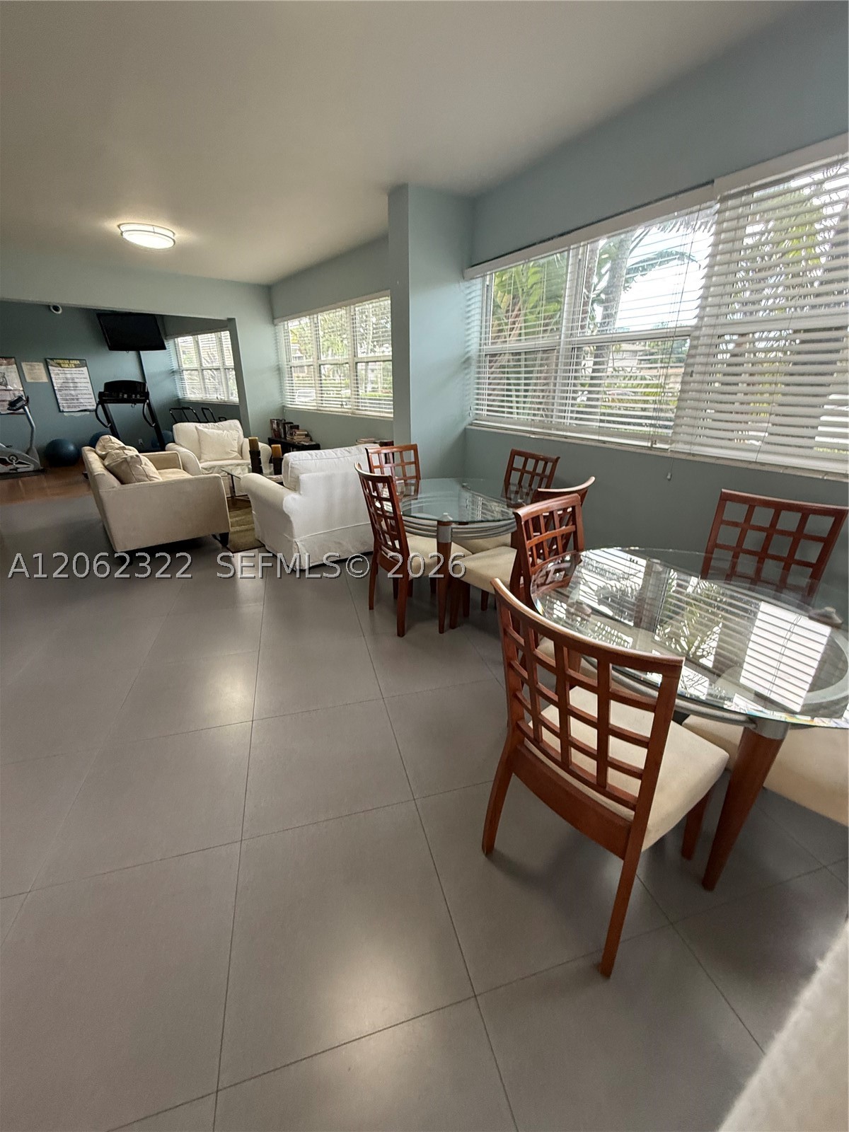 3250 NE 28th St #212, Fort Lauderdale FL 33308