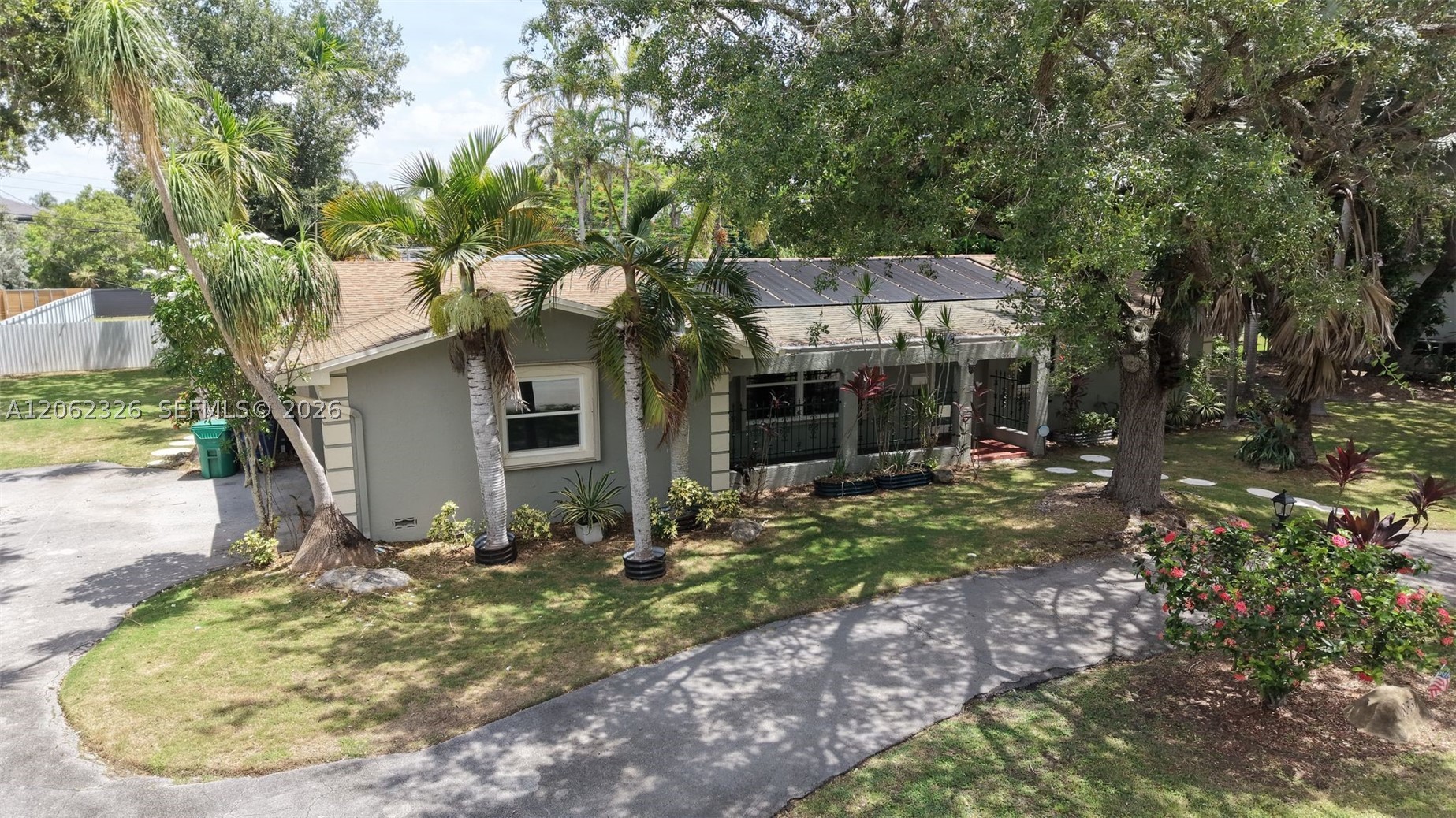 8331 SW 156th St, Palmetto Bay FL 33157