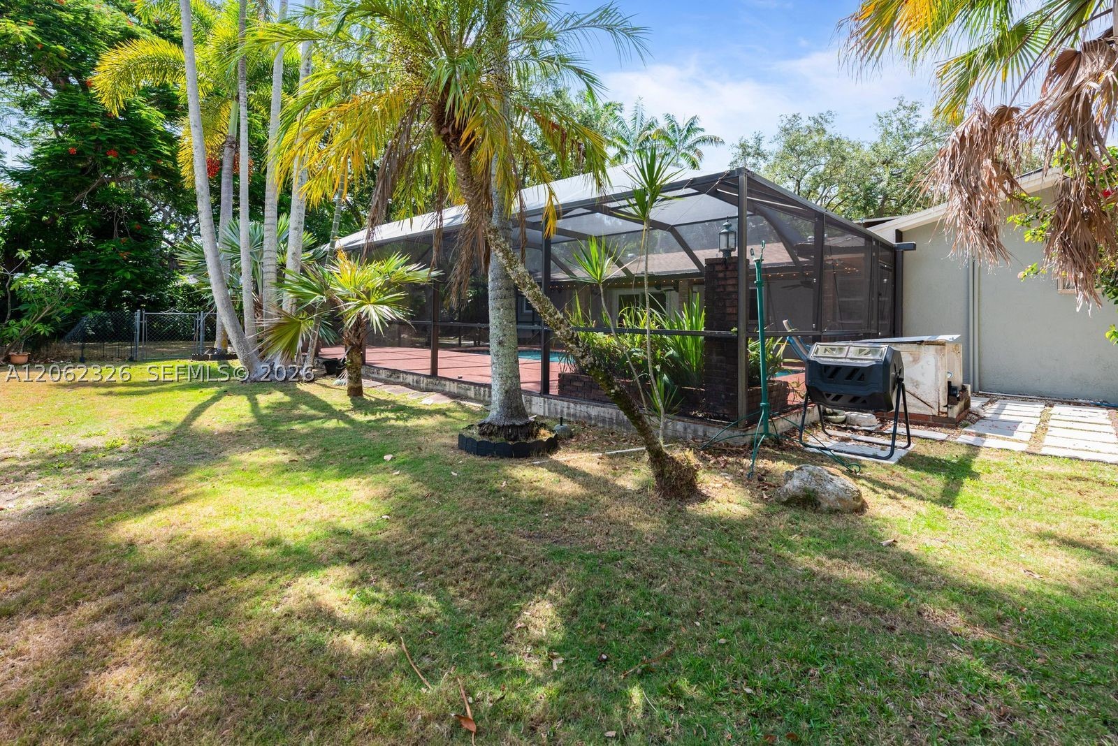 8331 SW 156th St, Palmetto Bay FL 33157