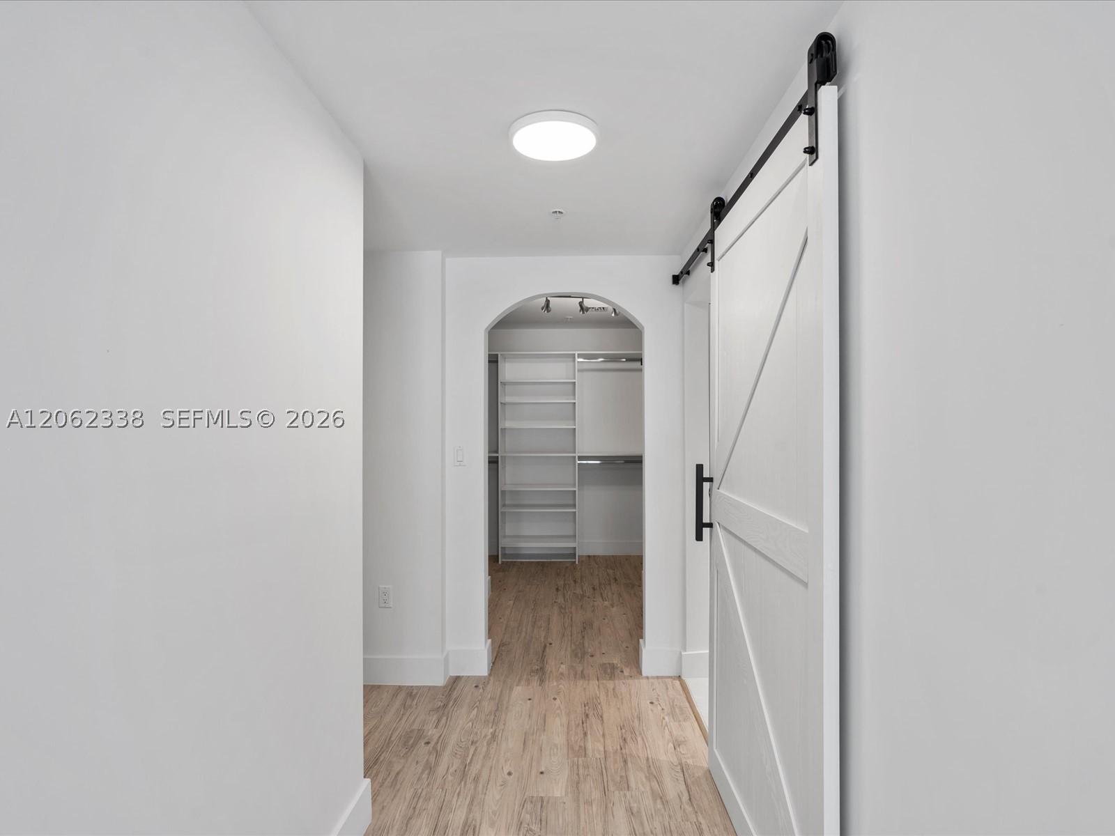 92 SW 3rd St #704, Miami FL 33130
