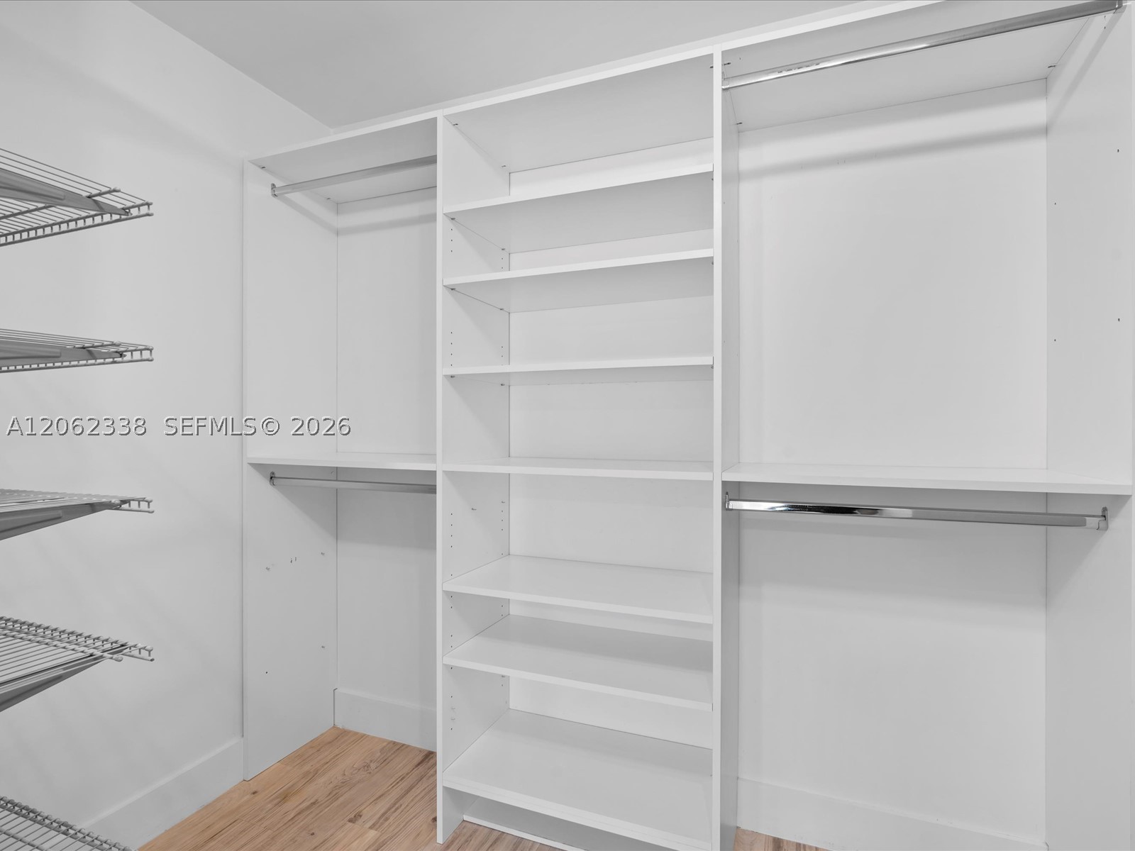 92 SW 3rd St #704, Miami FL 33130