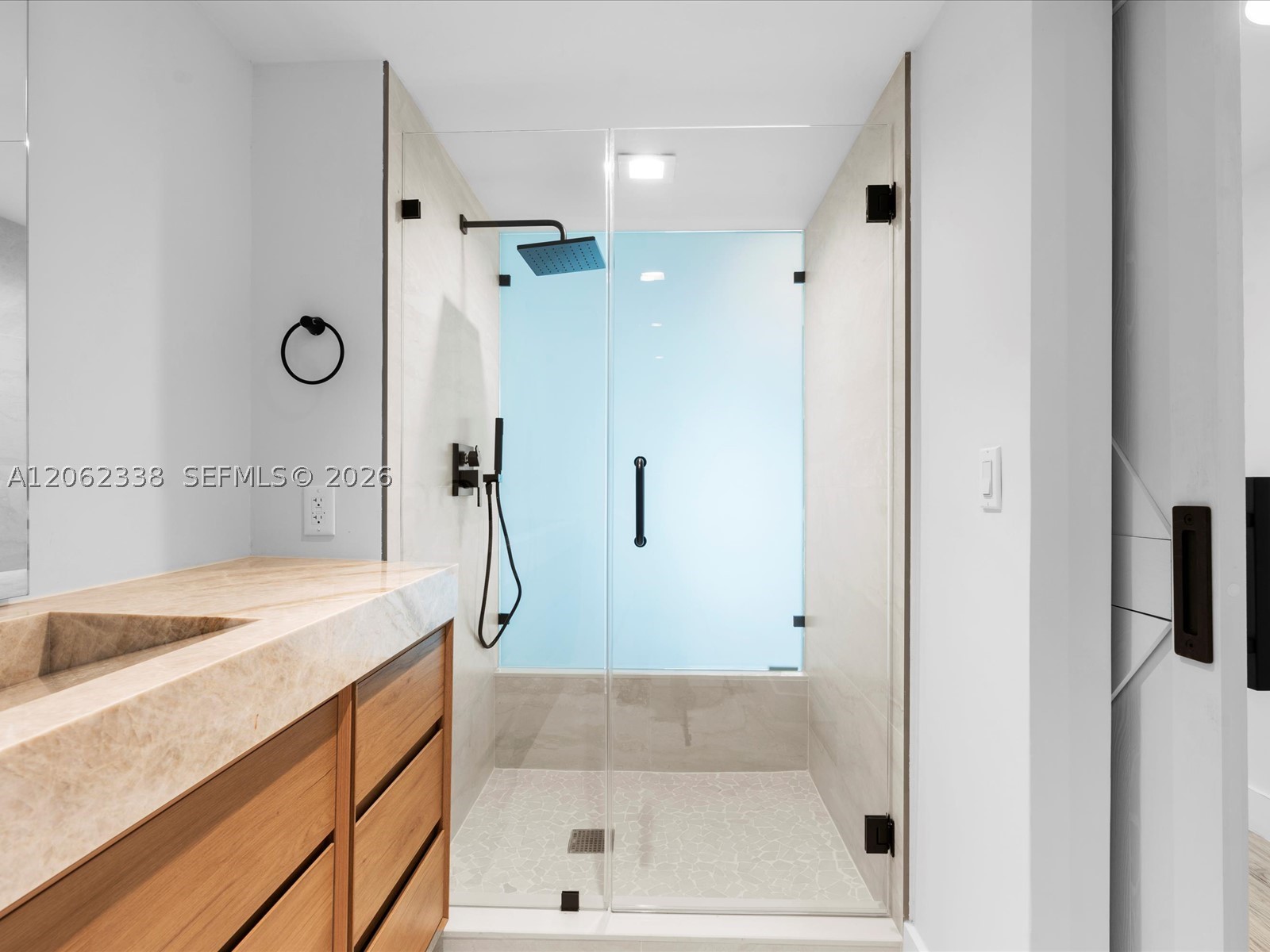 92 SW 3rd St #704, Miami FL 33130