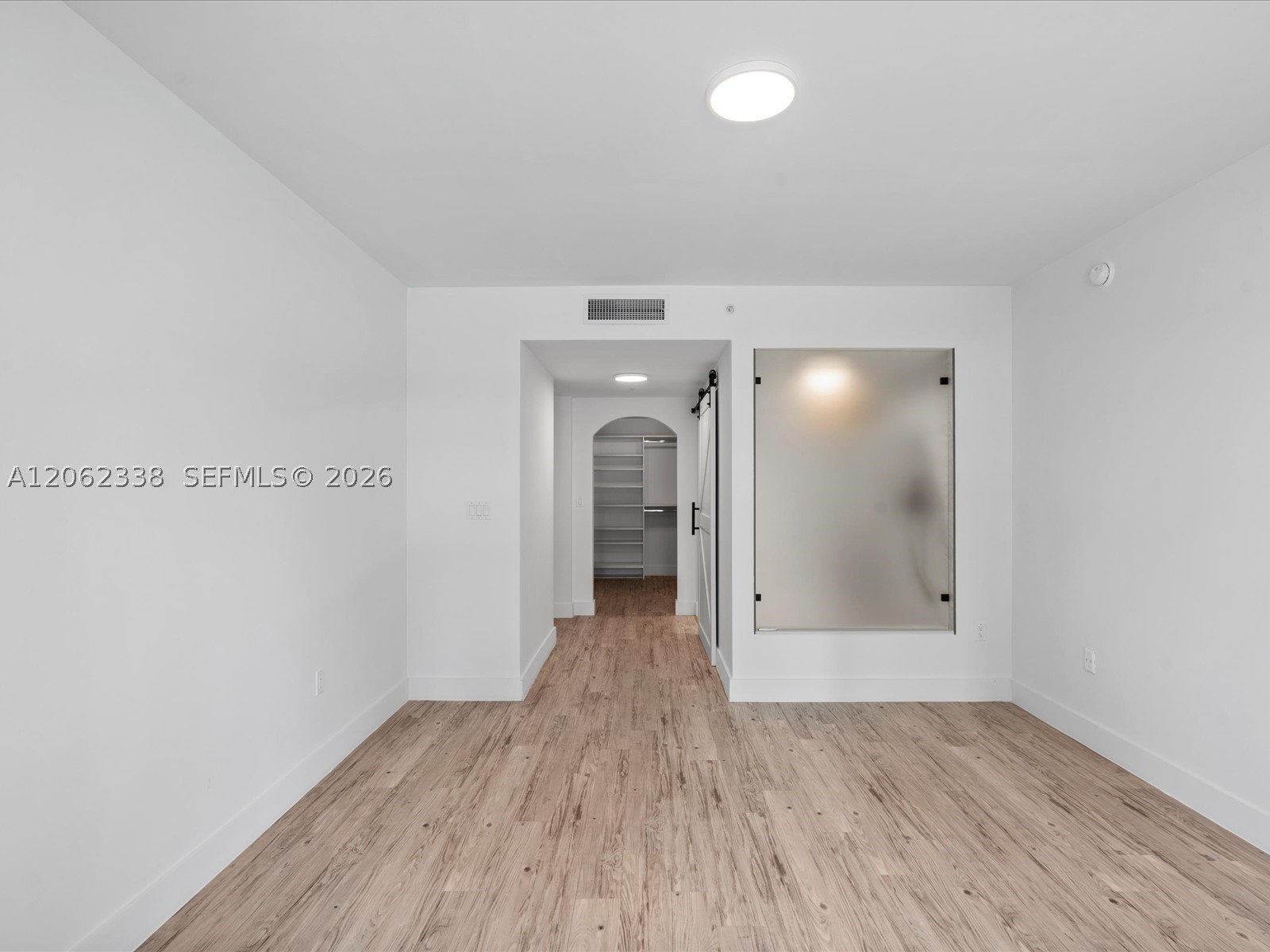 92 SW 3rd St #704, Miami FL 33130