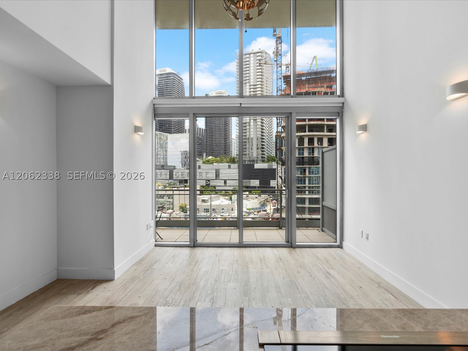 92 SW 3rd St #704, Miami FL 33130