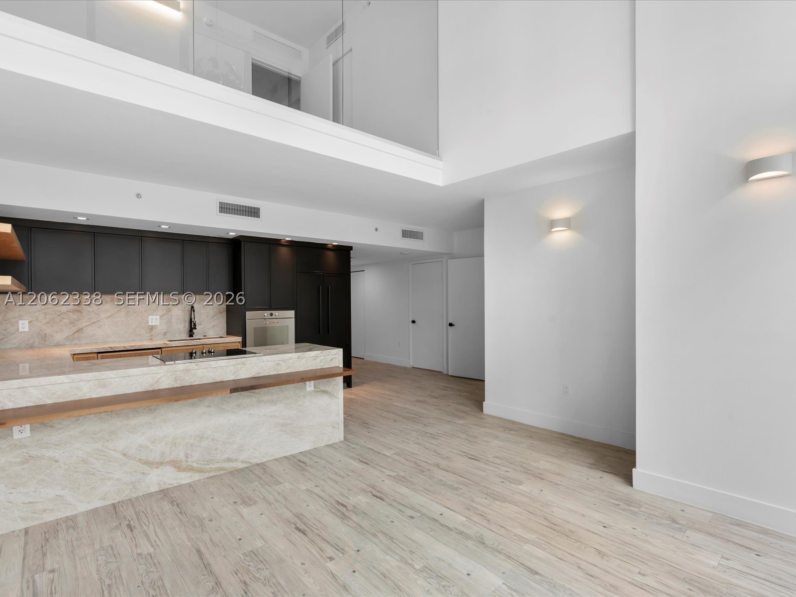 92 SW 3rd St #704, Miami FL 33130