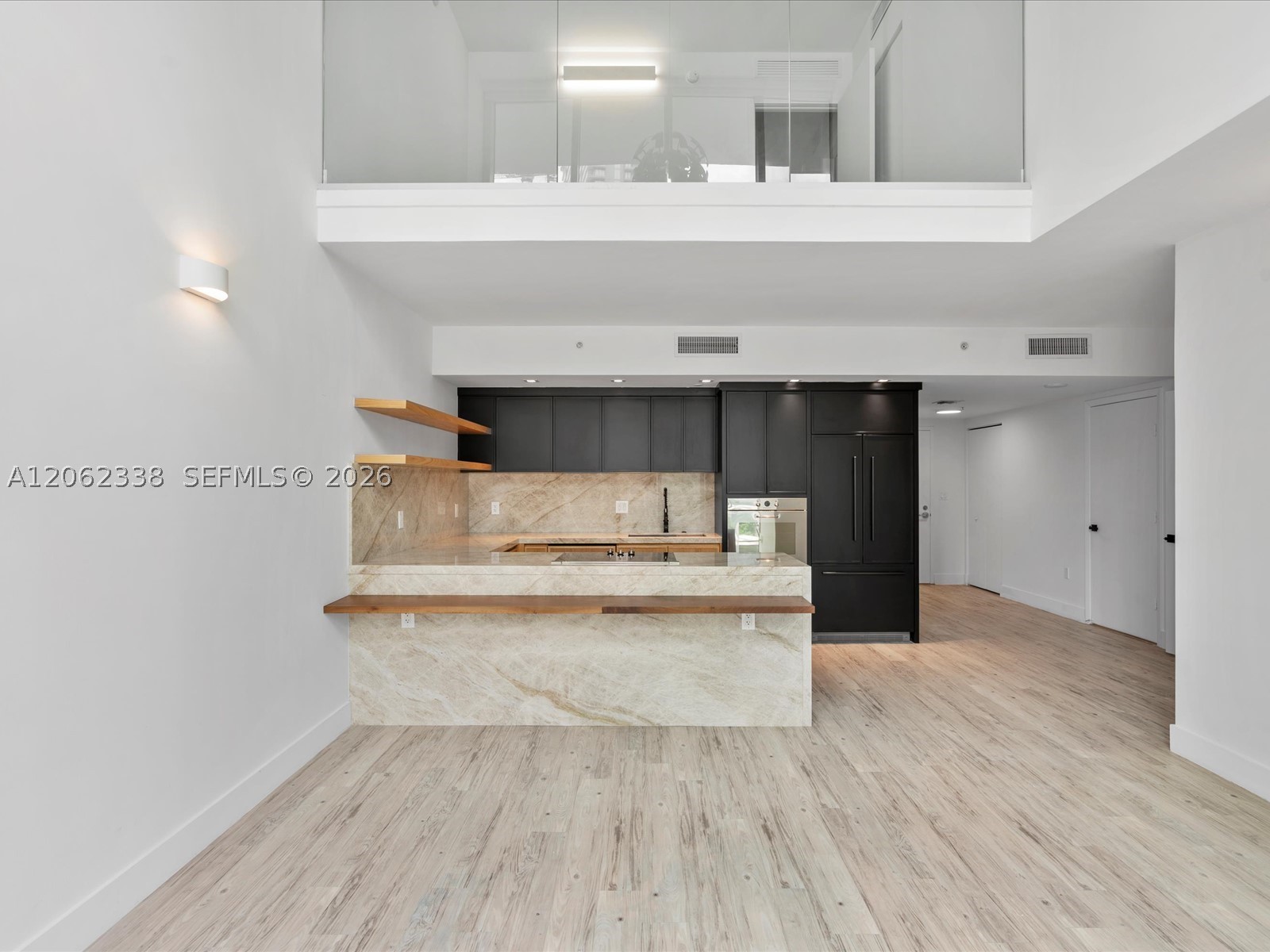 92 SW 3rd St #704, Miami FL 33130