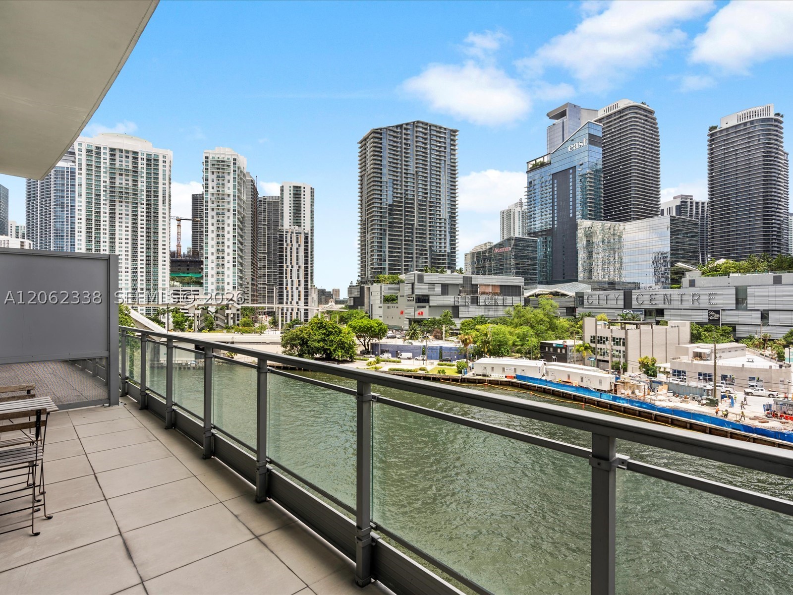 92 SW 3rd St #704, Miami FL 33130