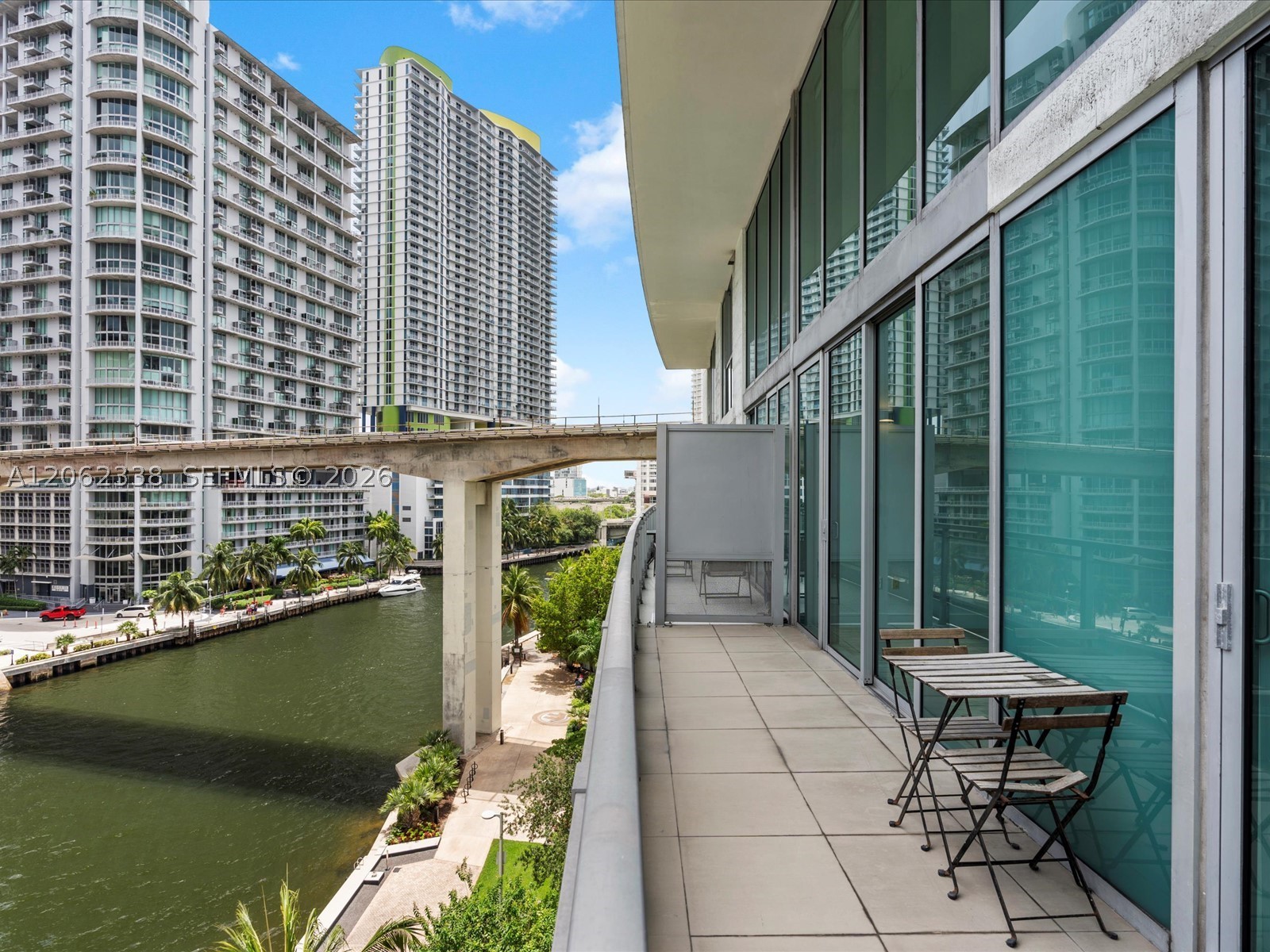 92 SW 3rd St #704, Miami FL 33130
