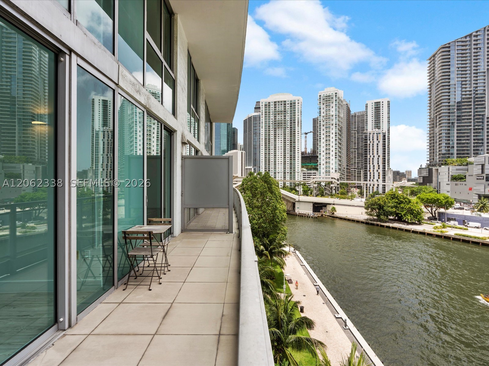 92 SW 3rd St #704, Miami FL 33130