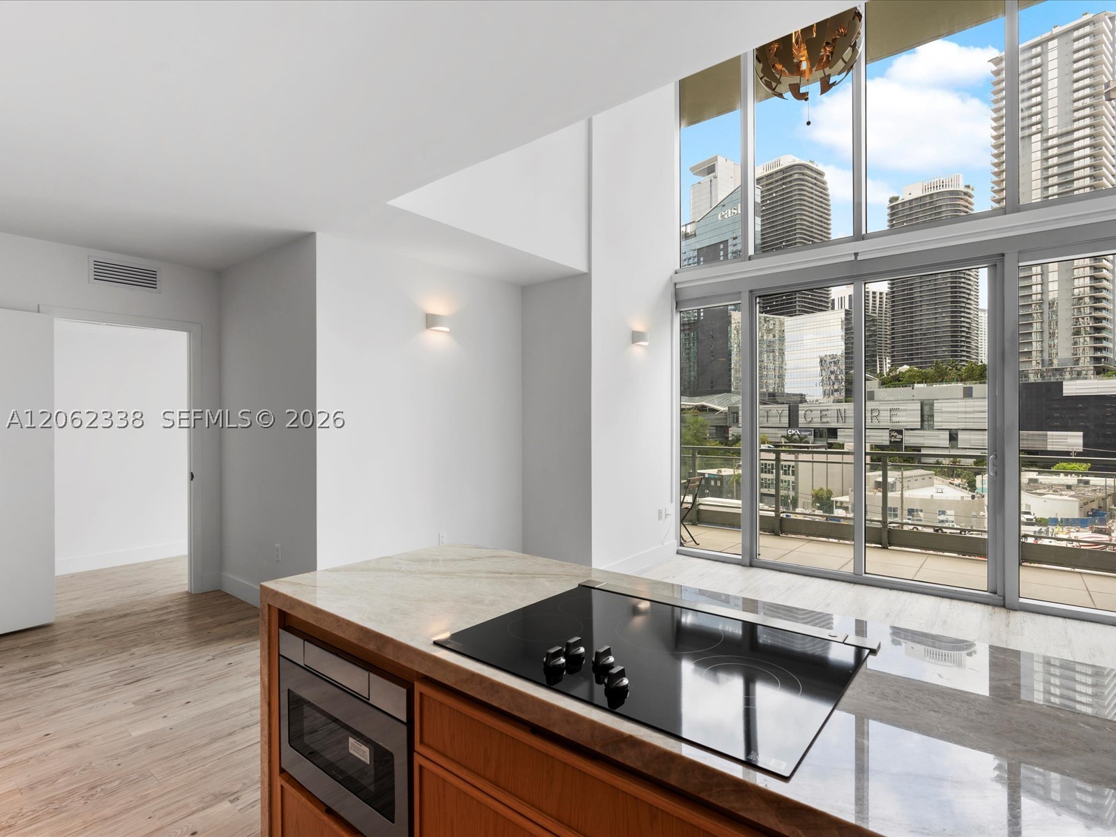 92 SW 3rd St #704, Miami FL 33130