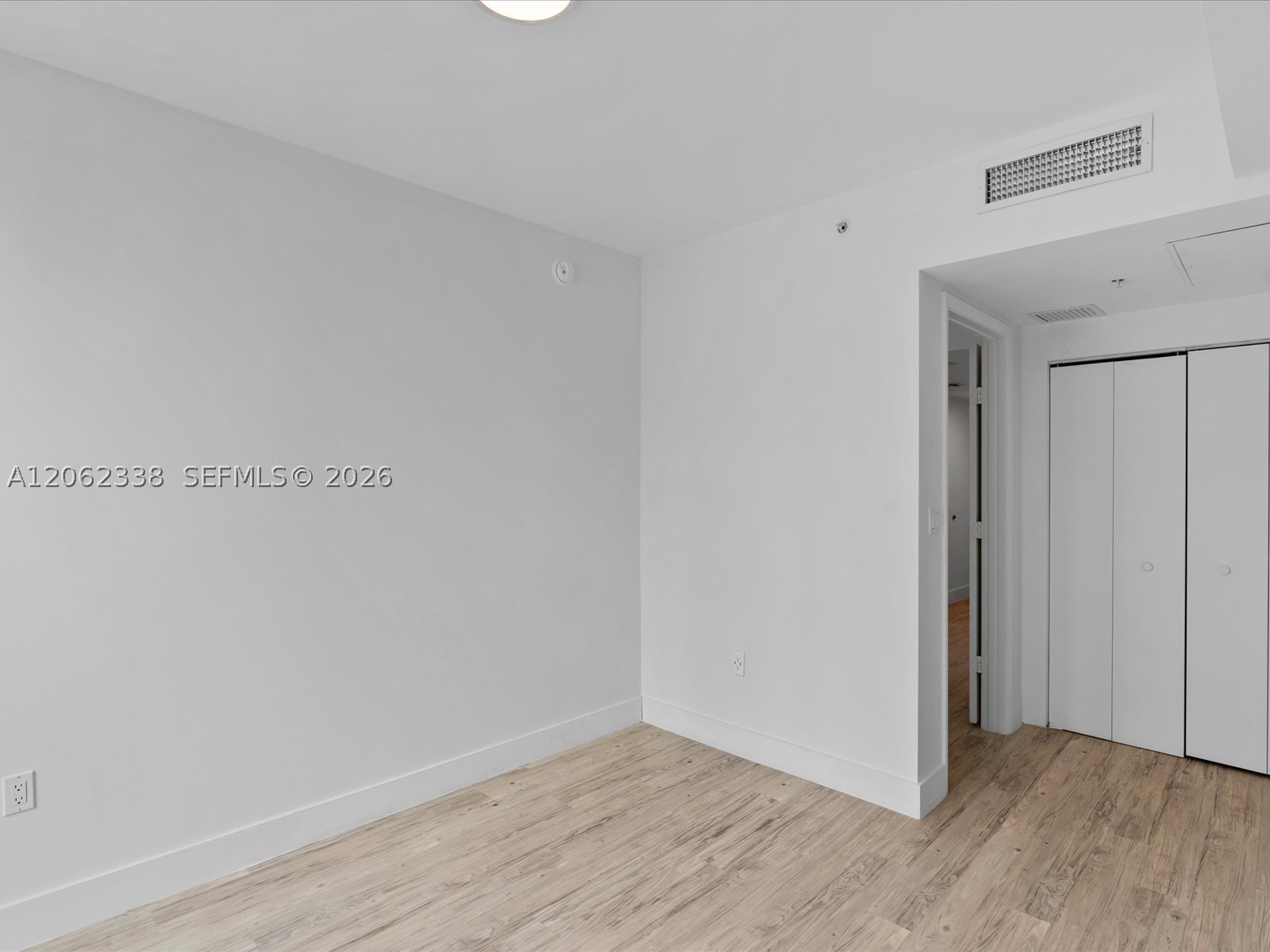 92 SW 3rd St #704, Miami FL 33130