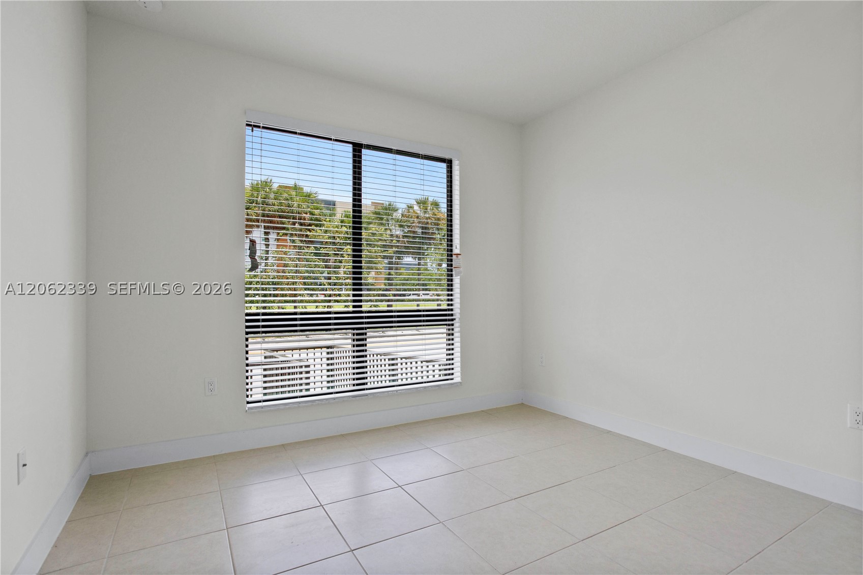8001 NW 41st St #F-106, Doral FL 33166
