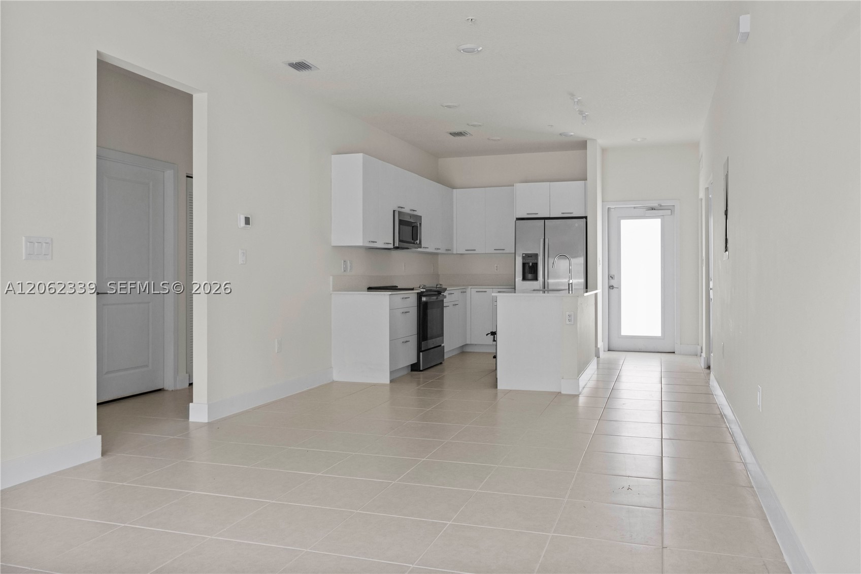 8001 NW 41st St #F-106, Doral FL 33166