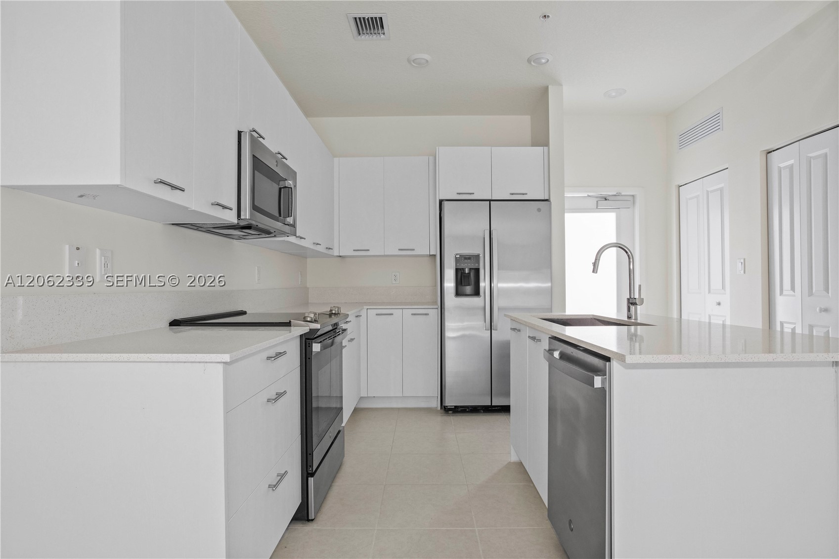 8001 NW 41st St #F-106, Doral FL 33166