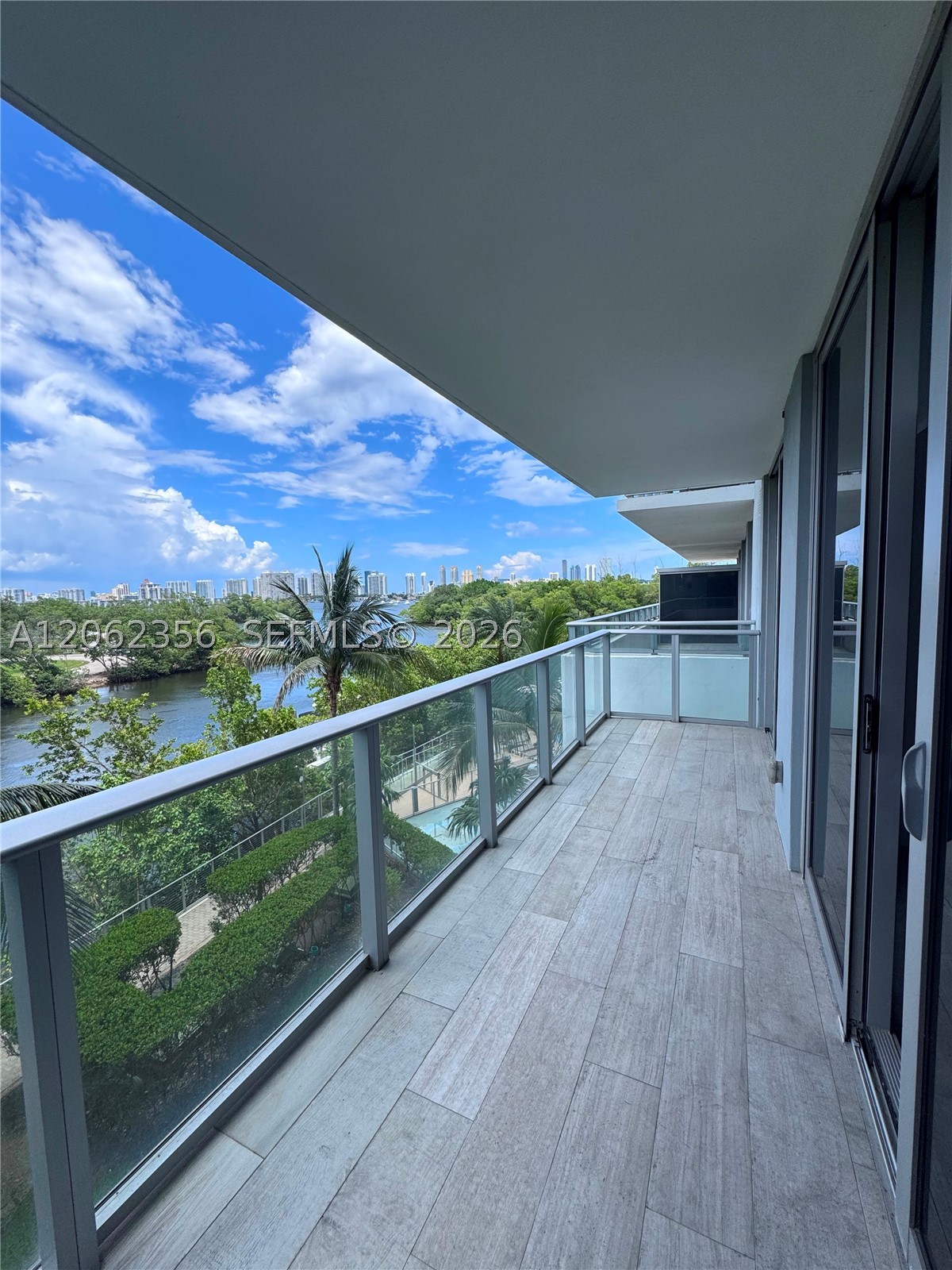 16385 Biscayne Blvd #305, North Miami Beach FL 33160