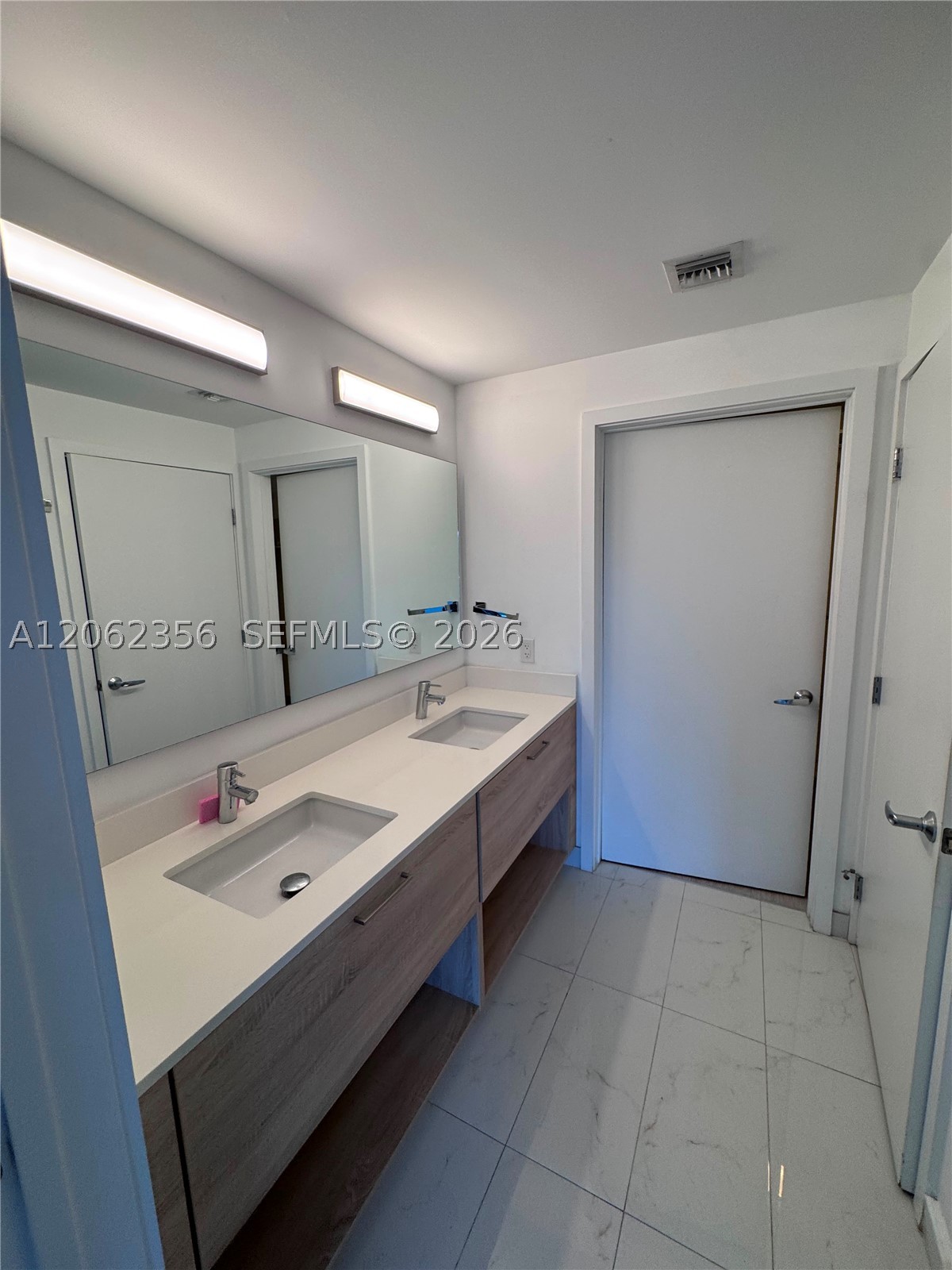 16385 Biscayne Blvd #305, North Miami Beach FL 33160