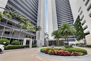16385 Biscayne Blvd #305, North Miami Beach FL 33160