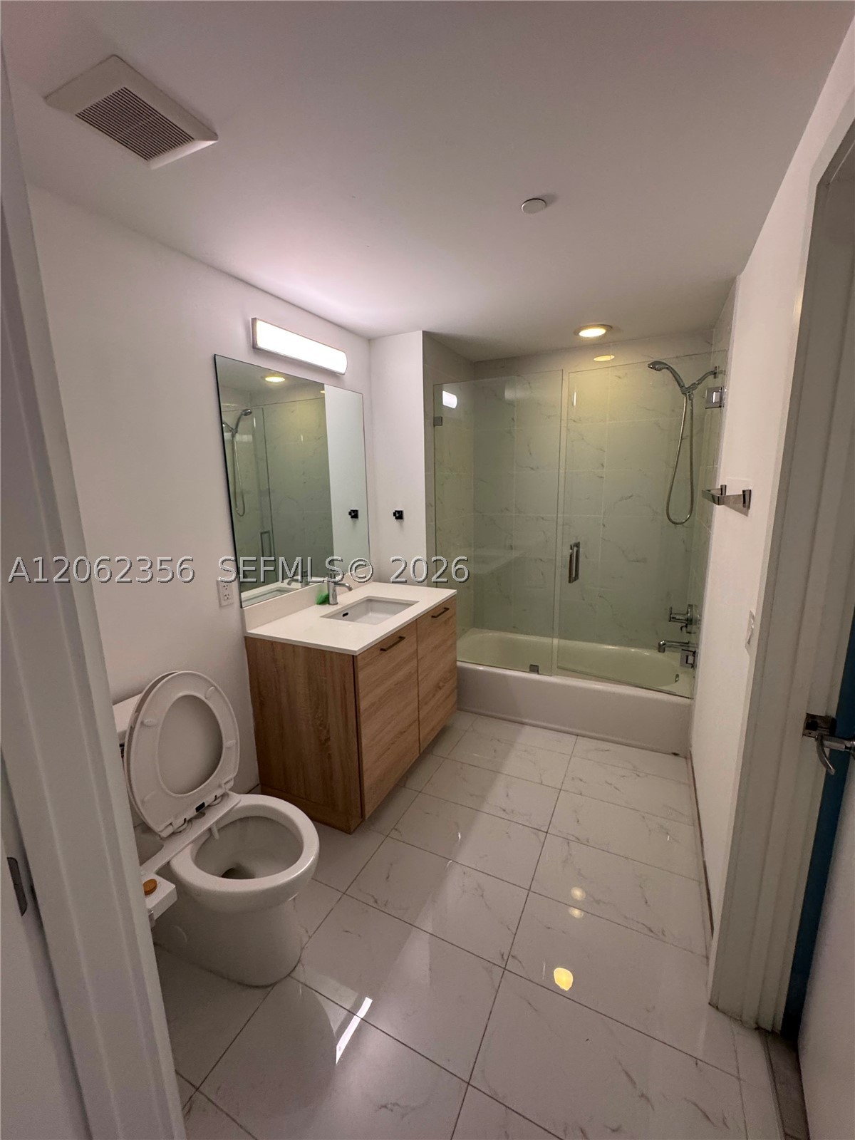 16385 Biscayne Blvd #305, North Miami Beach FL 33160