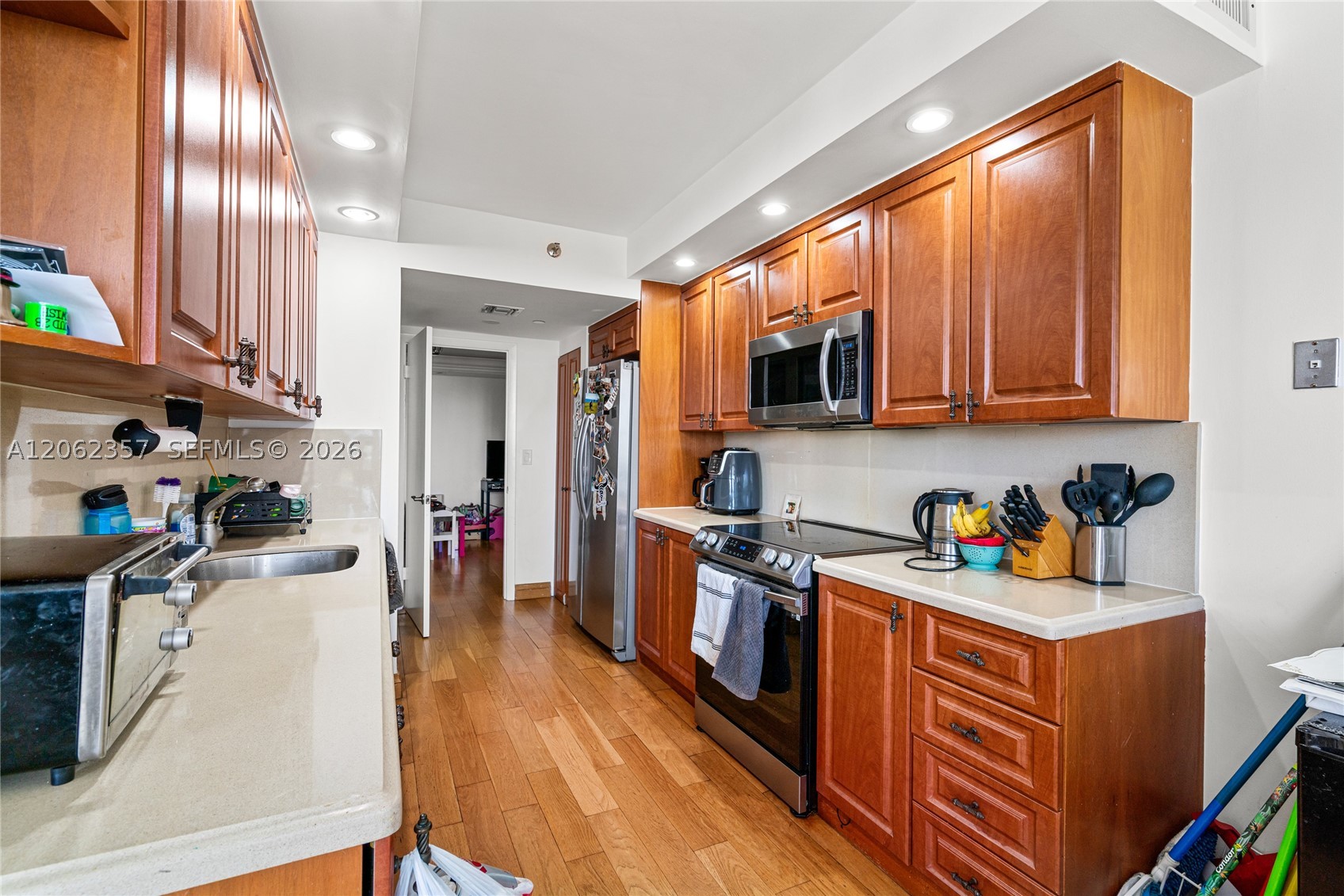 20281 E Country Club Dr #909, Aventura FL 33180