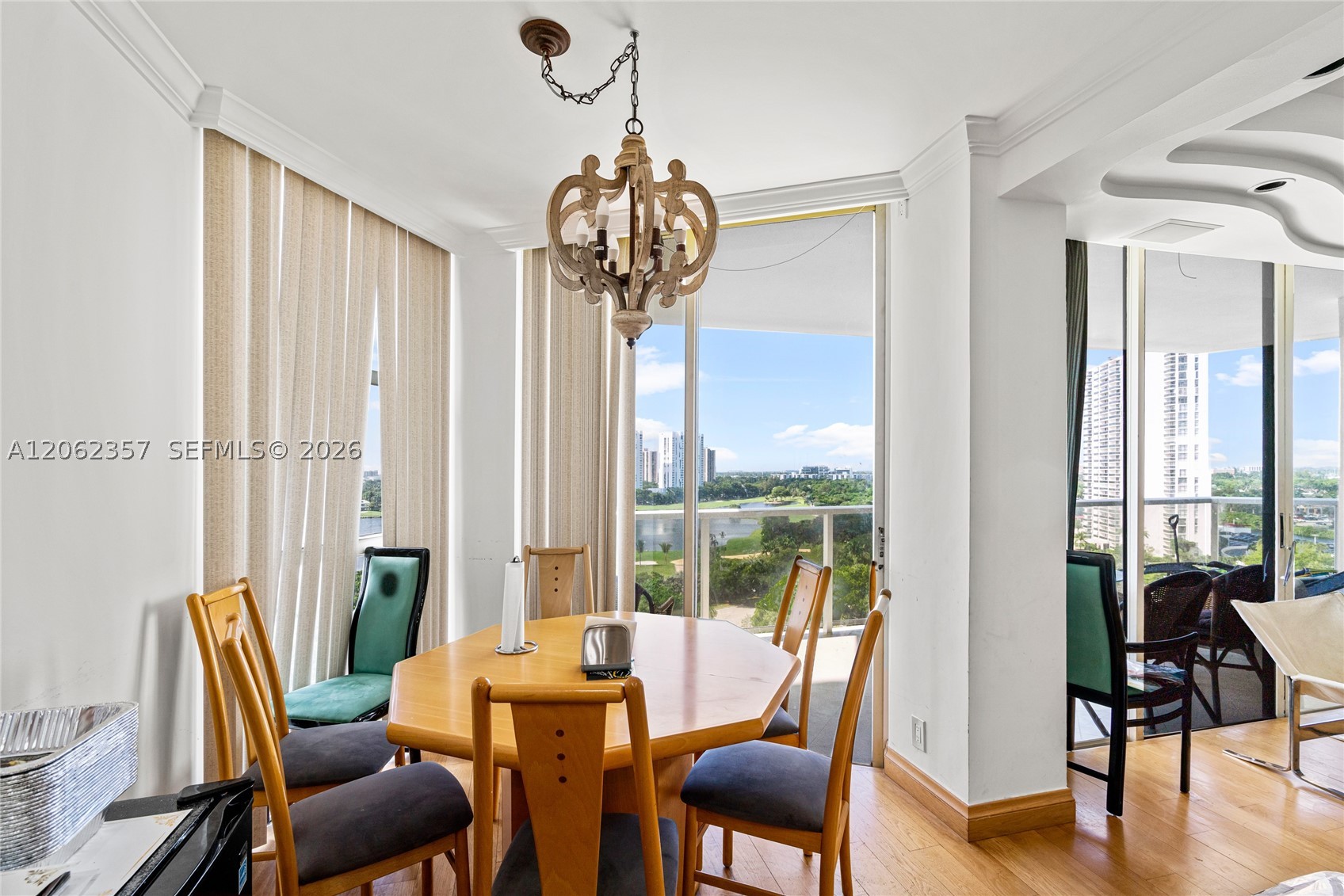 20281 E Country Club Dr #909, Aventura FL 33180