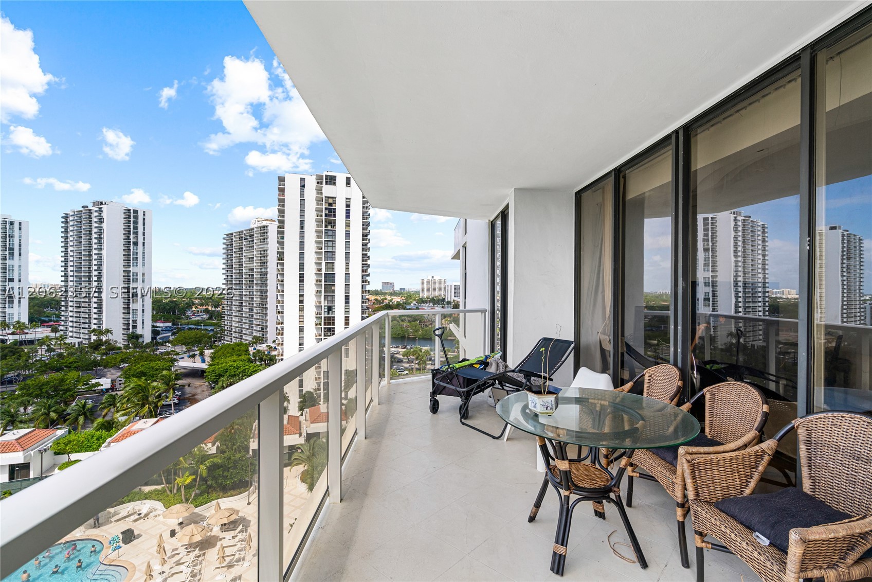 20281 E Country Club Dr #909, Aventura FL 33180