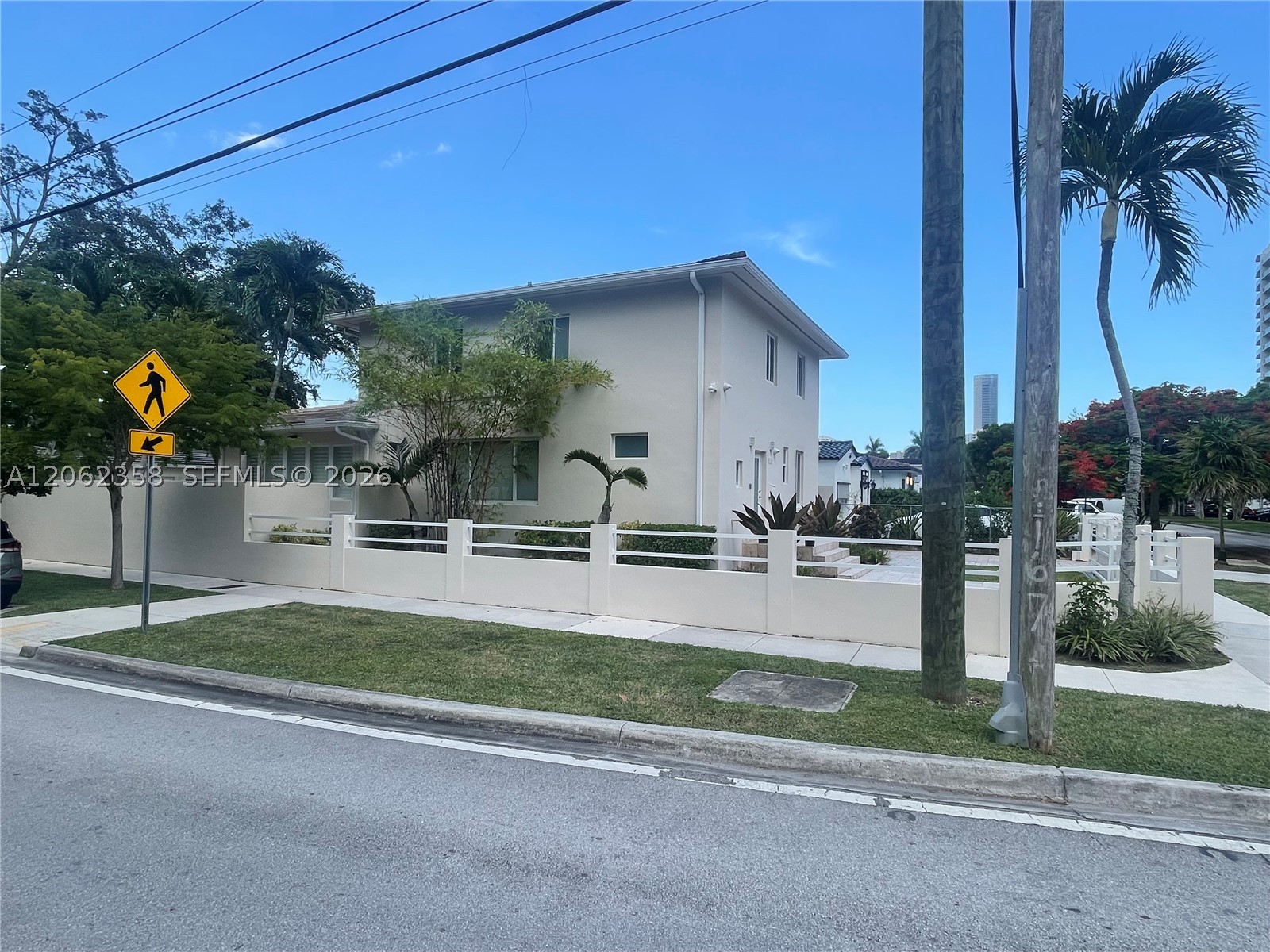 383 SW 25th Rd, Miami FL 33129