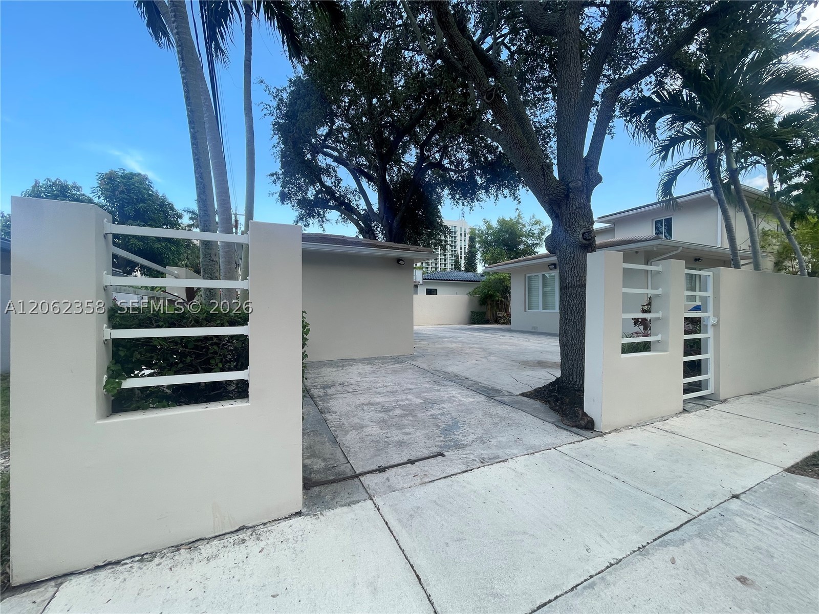 383 SW 25th Rd, Miami FL 33129