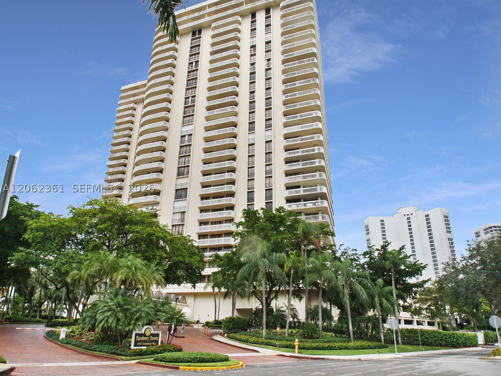 19355 Turnberry Way #12C, Aventura FL 33180