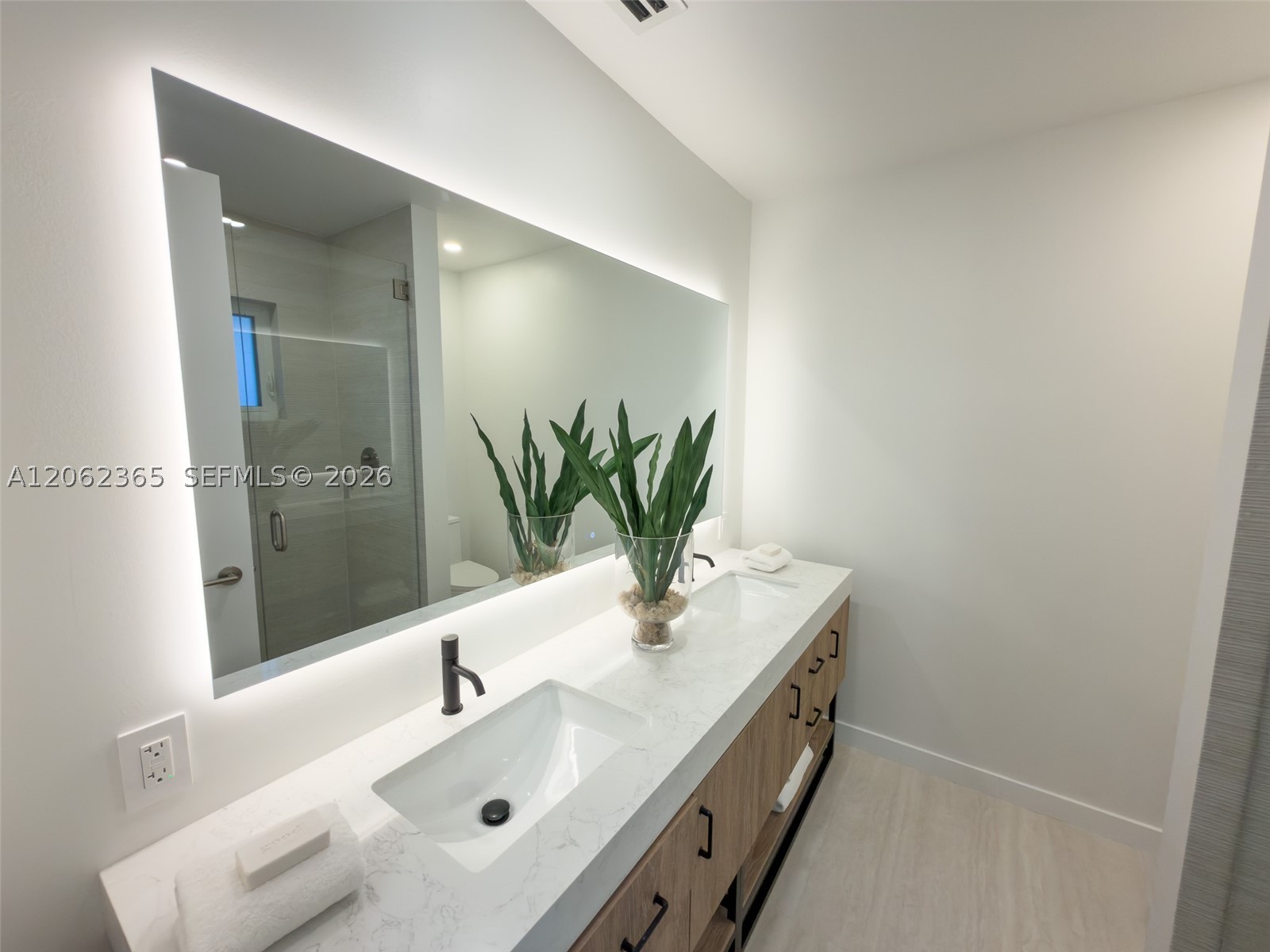 9980 SW 83rd Ave, Miami FL 33156