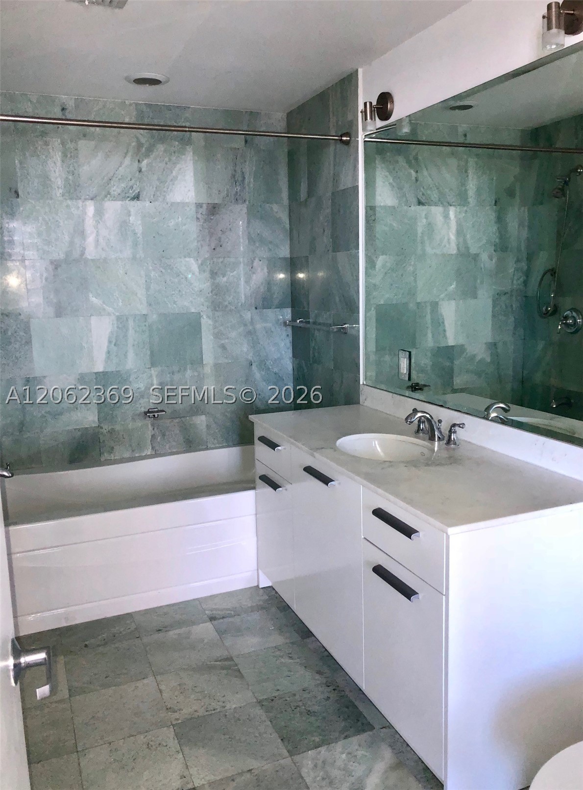 1050 BRICKELL AV #2904, Miami FL 33131