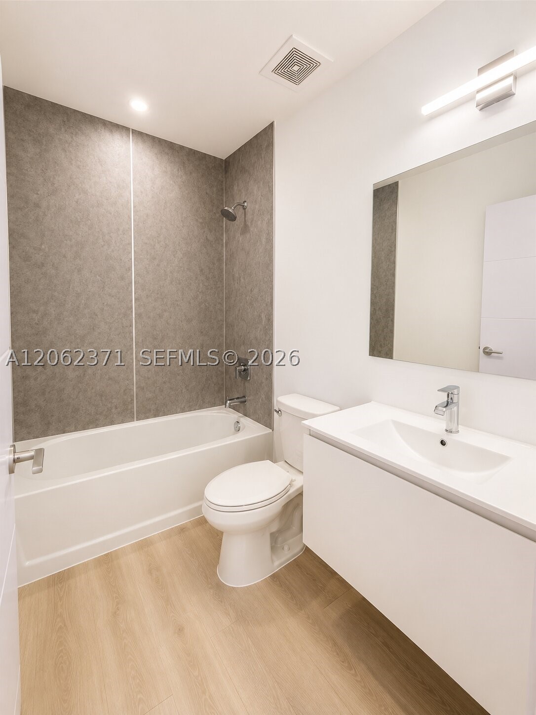 552 NW 7th St #6, Florida City FL 33034