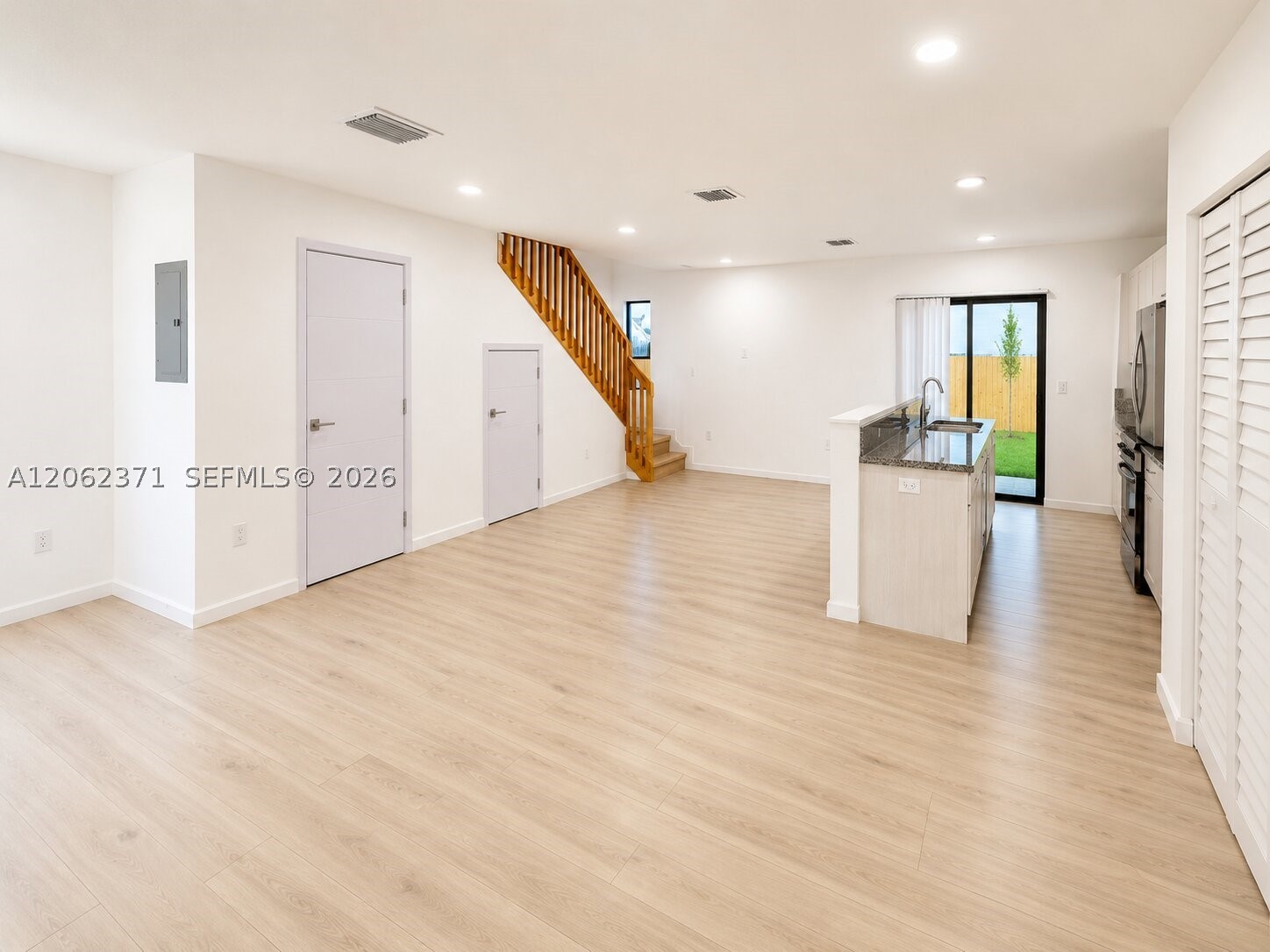 552 NW 7th St #6, Florida City FL 33034