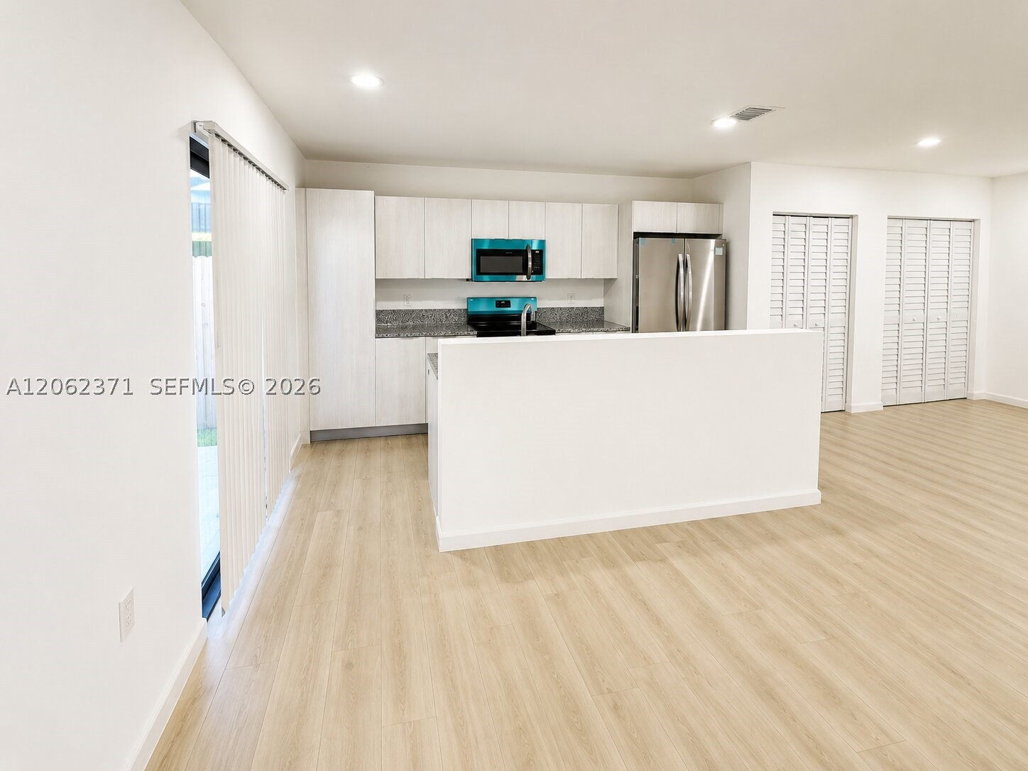 552 NW 7th St #6, Florida City FL 33034