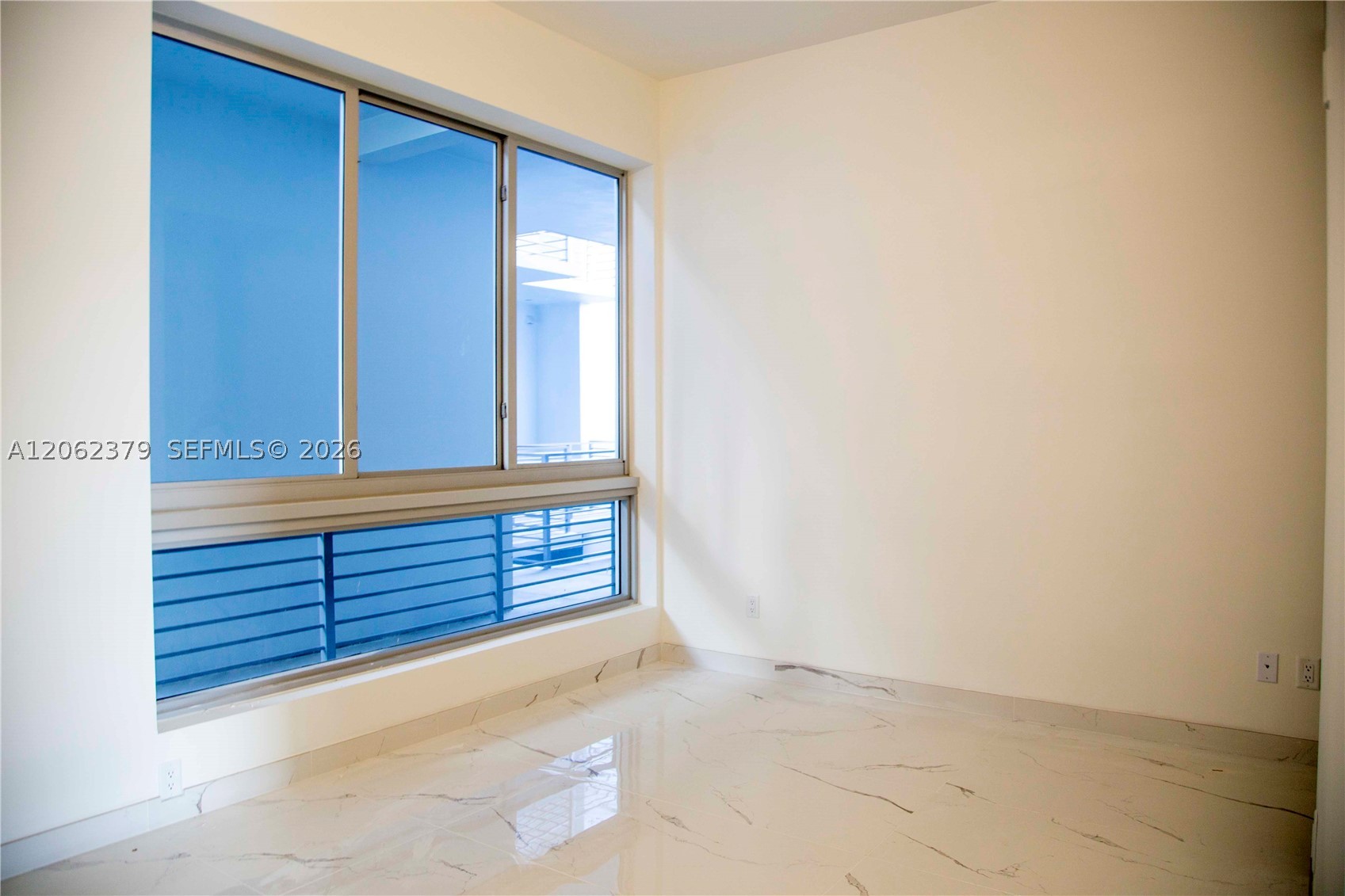 529 SW 11th St #202, Miami FL 33129