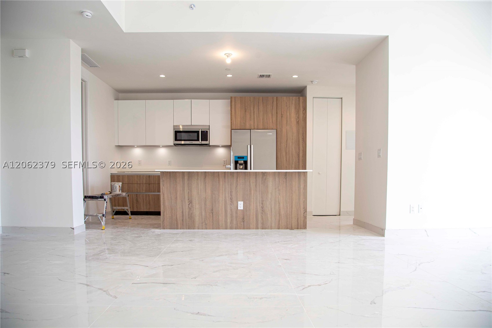 529 SW 11th St #202, Miami FL 33129
