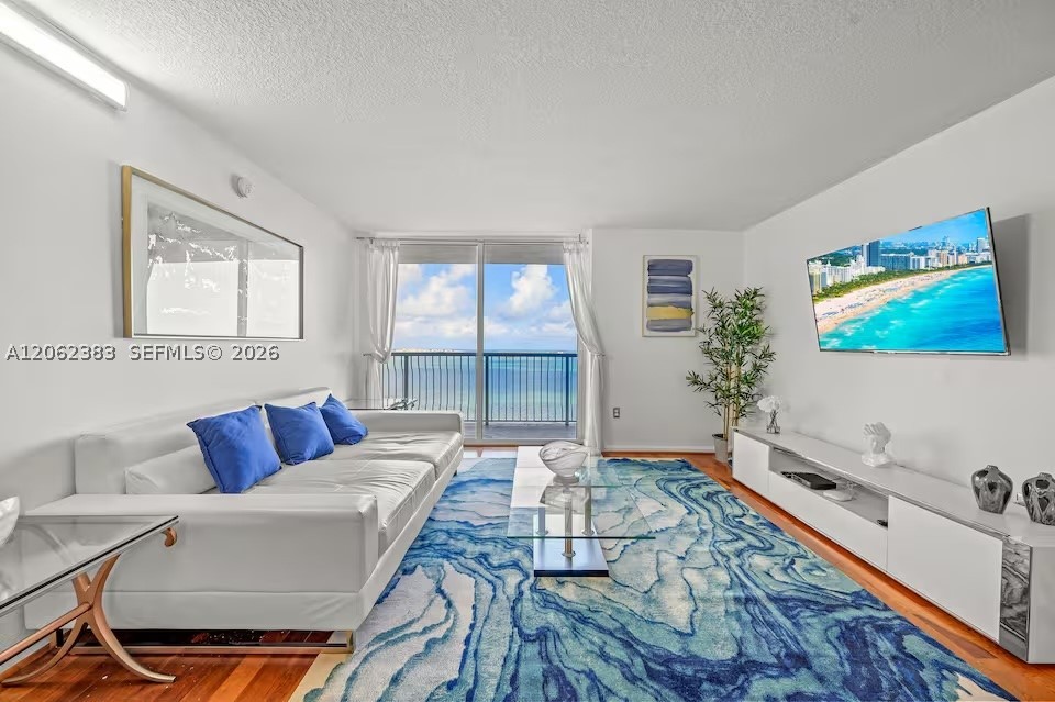 1200 Brickell Bay Dr #2502, Miami FL 33131