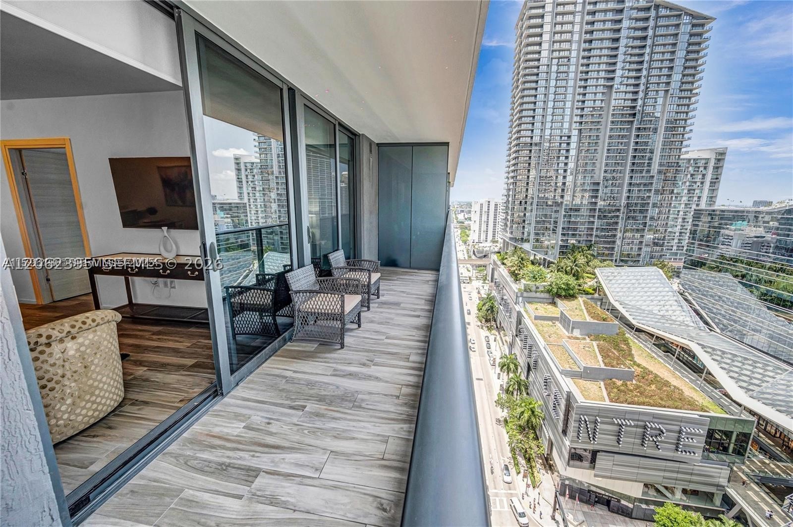 801 S Miami Ave #2006, Miami FL 33130